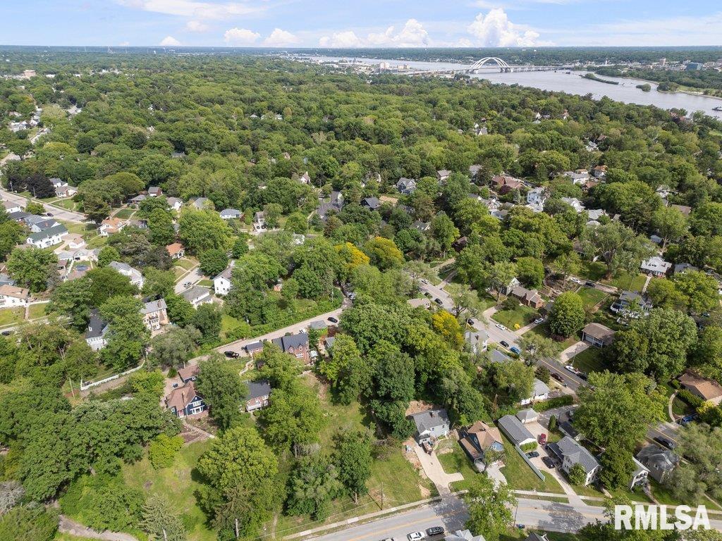 1429 Jersey Ridge Road, Davenport, Iowa image 6