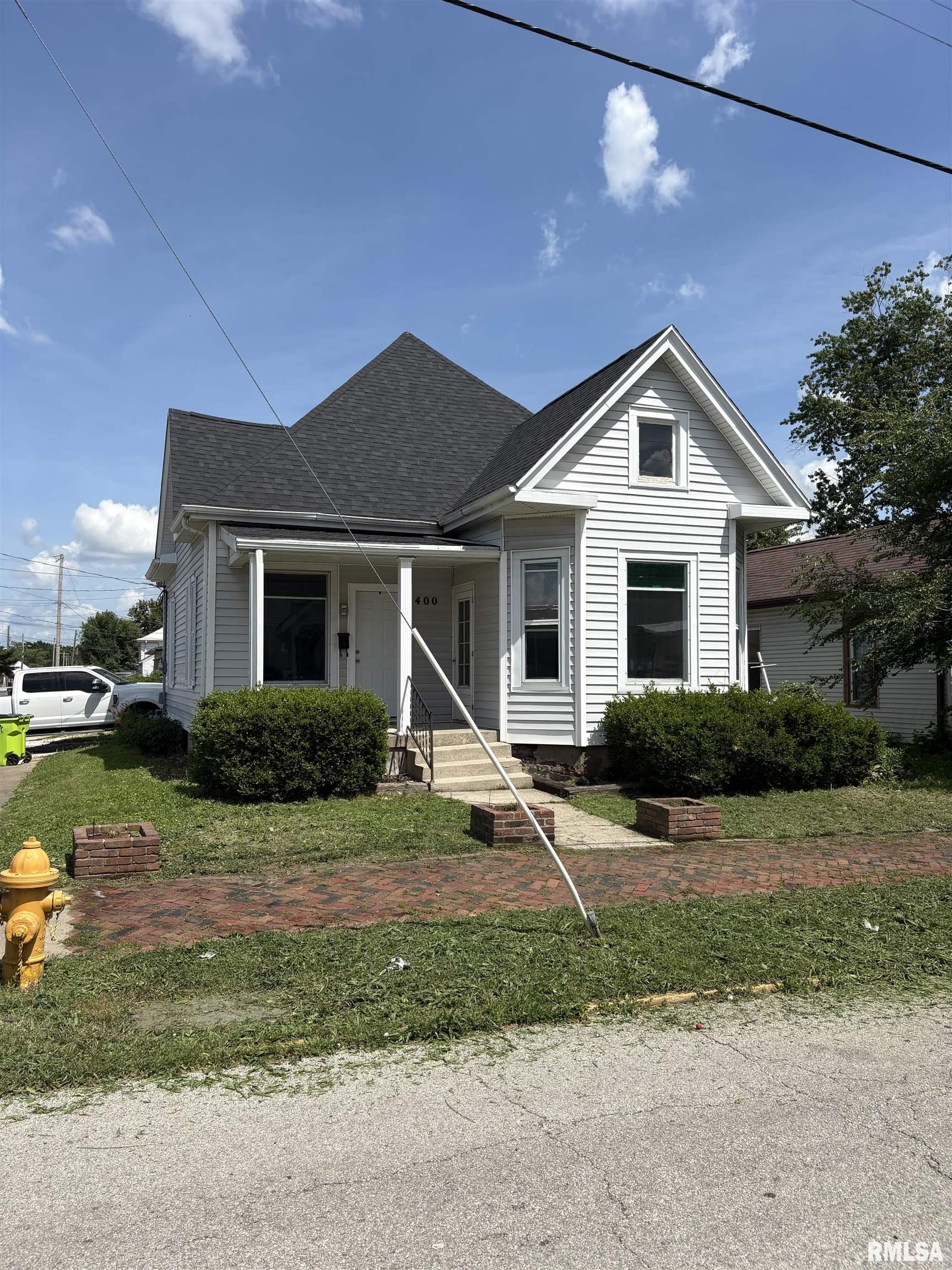 Photo 1 of 10 — 400 S EAST Street, Jacksonville, IL 62650