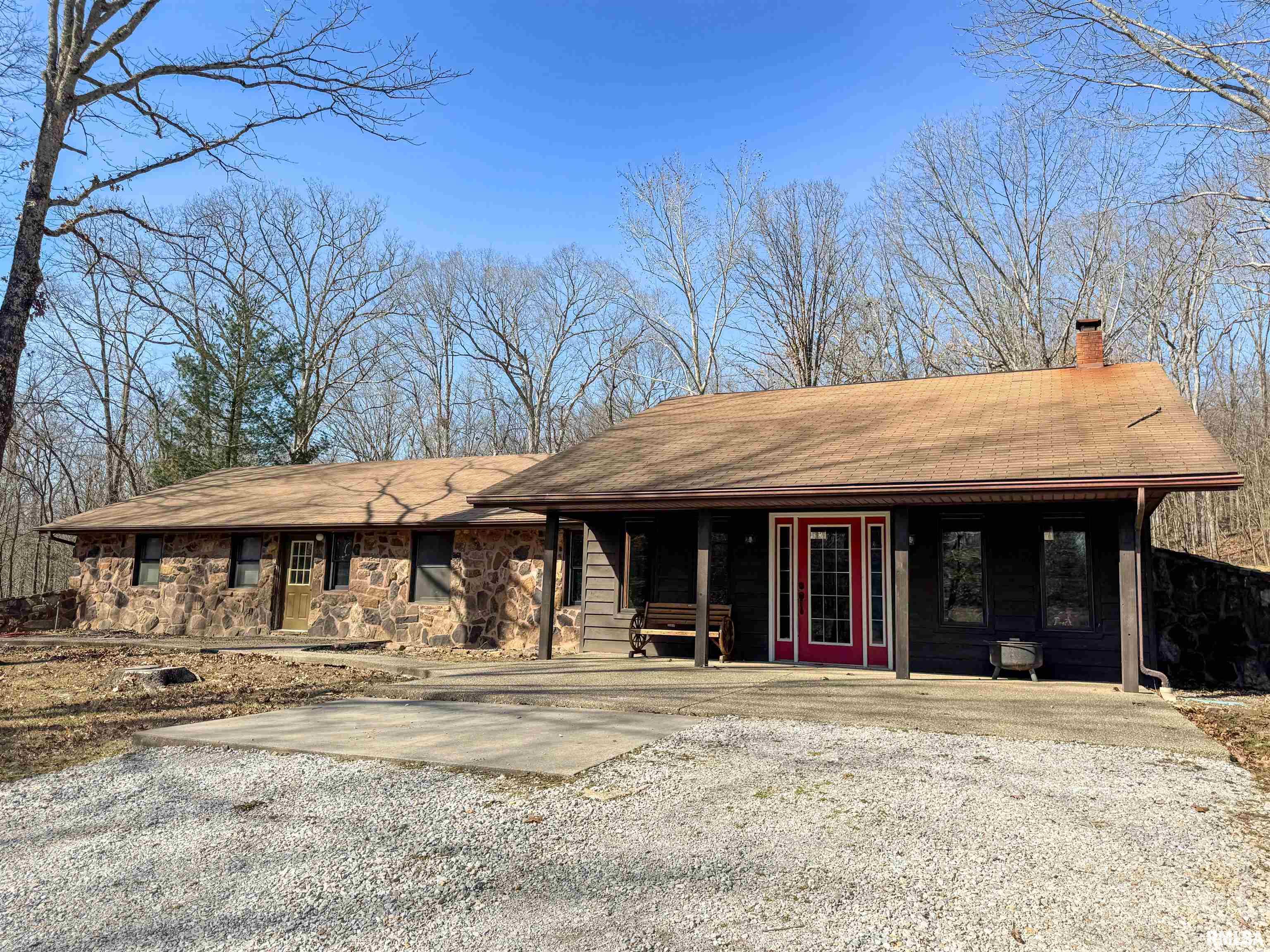 780 Mountain Glen Road, Cobden, Illinois image 2