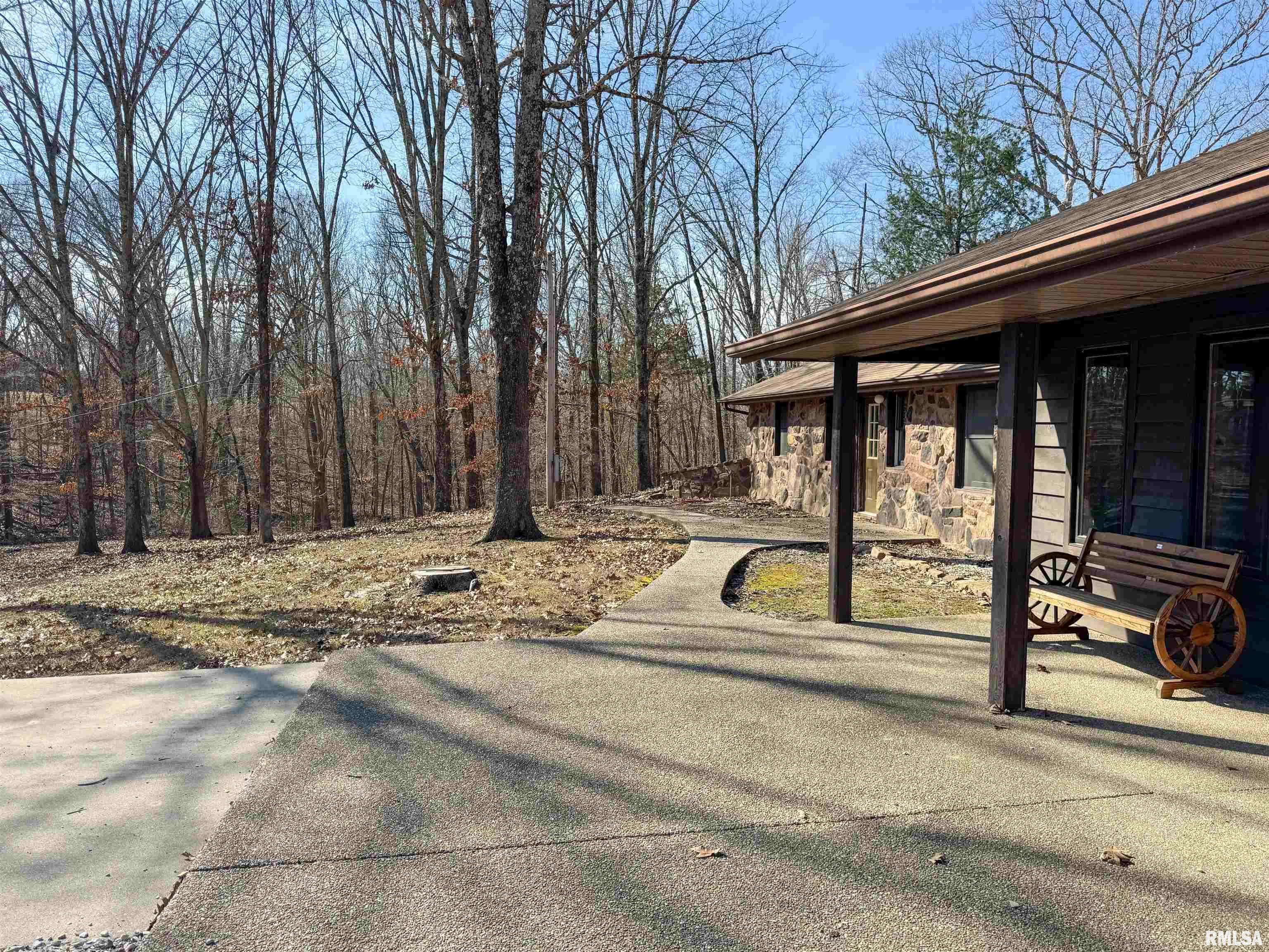 780 Mountain Glen Road, Cobden, Illinois image 5