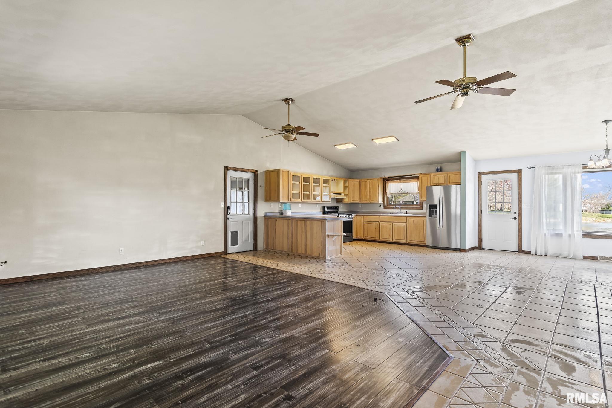 14314 Sandy Point, Athens, Illinois image 4