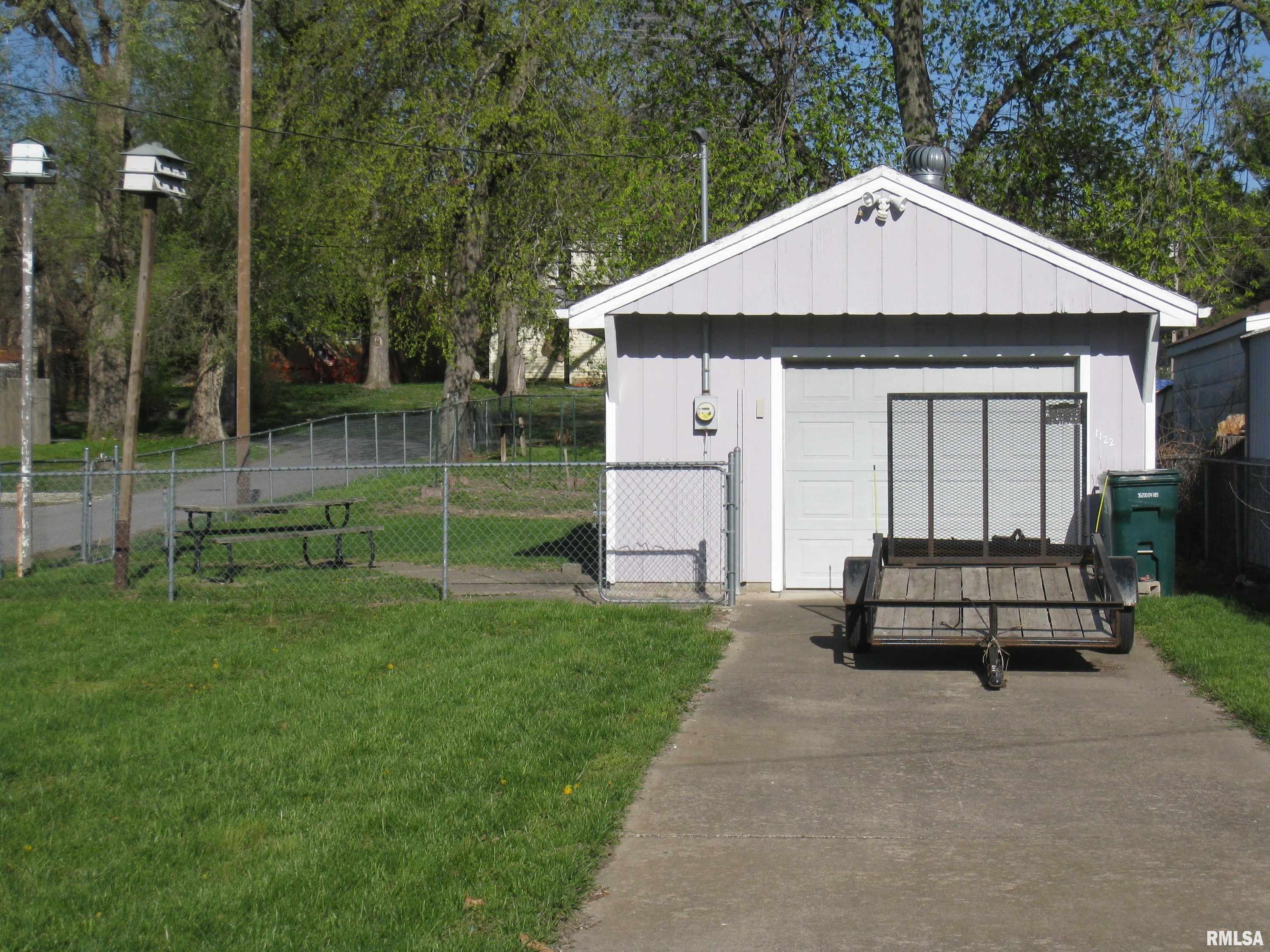 1122 N 4th Street, Quincy, Illinois image 1