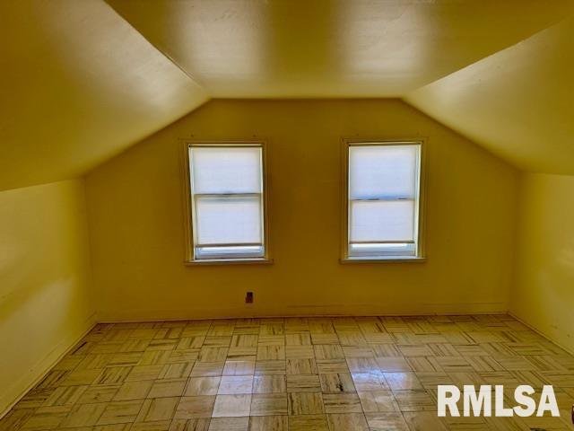 2349 N 8th Street, Clinton, Iowa image 19