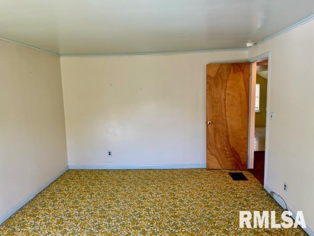 2349 N 8th Street, Clinton, Iowa image 20