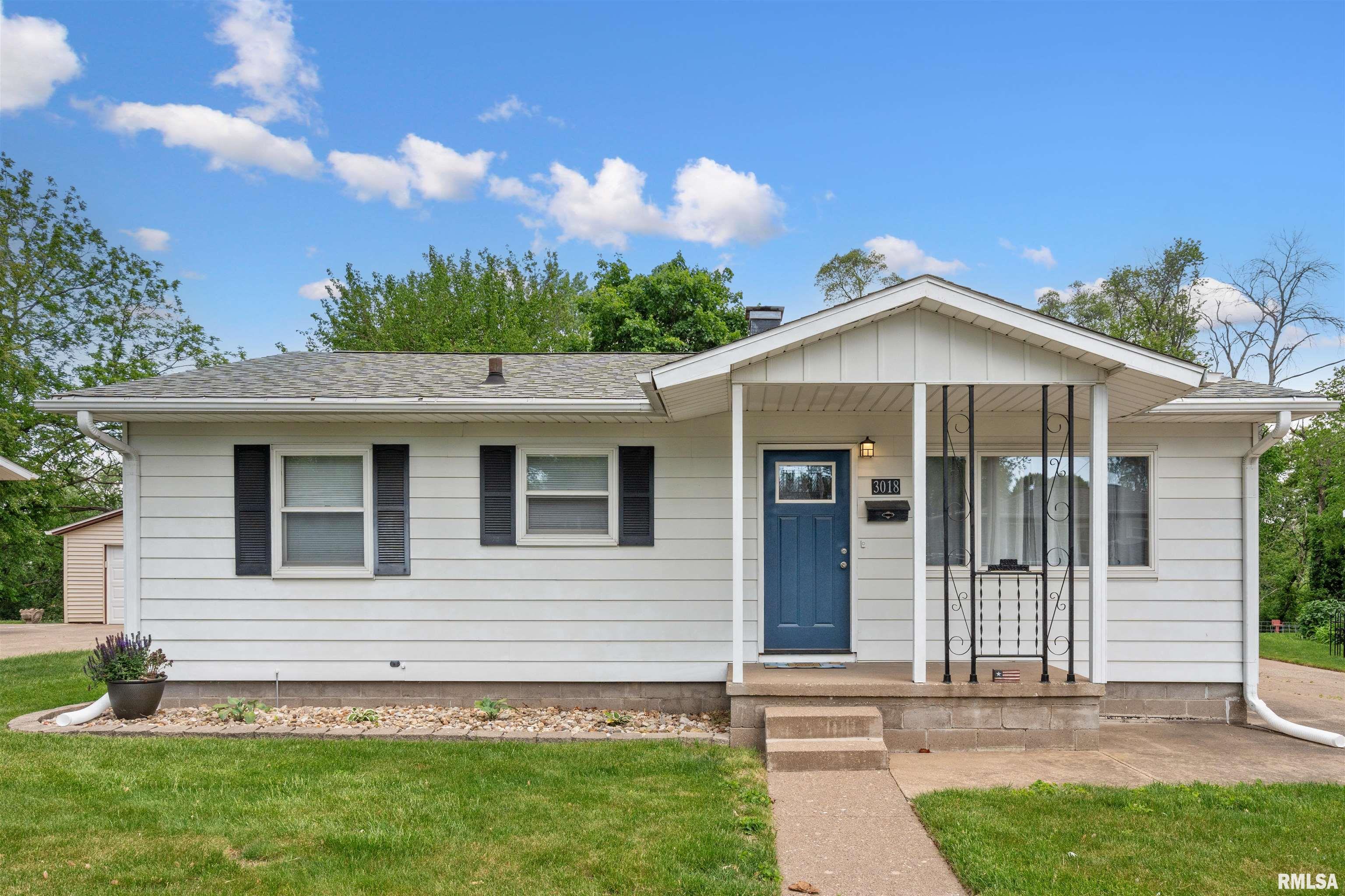 3018 Oak Street Court, Bettendorf, Iowa image 1
