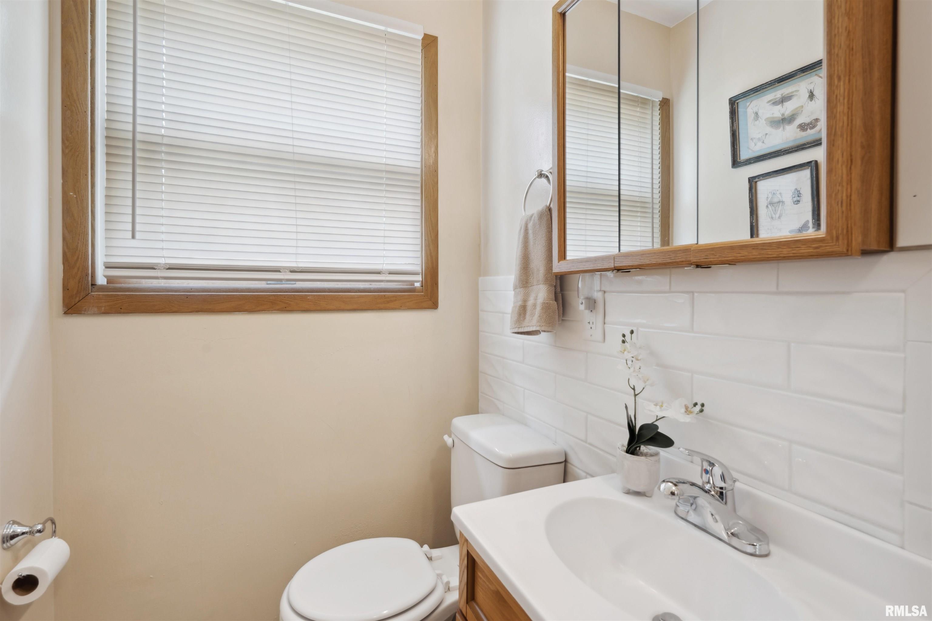 3018 Oak Street Court, Bettendorf, Iowa image 8