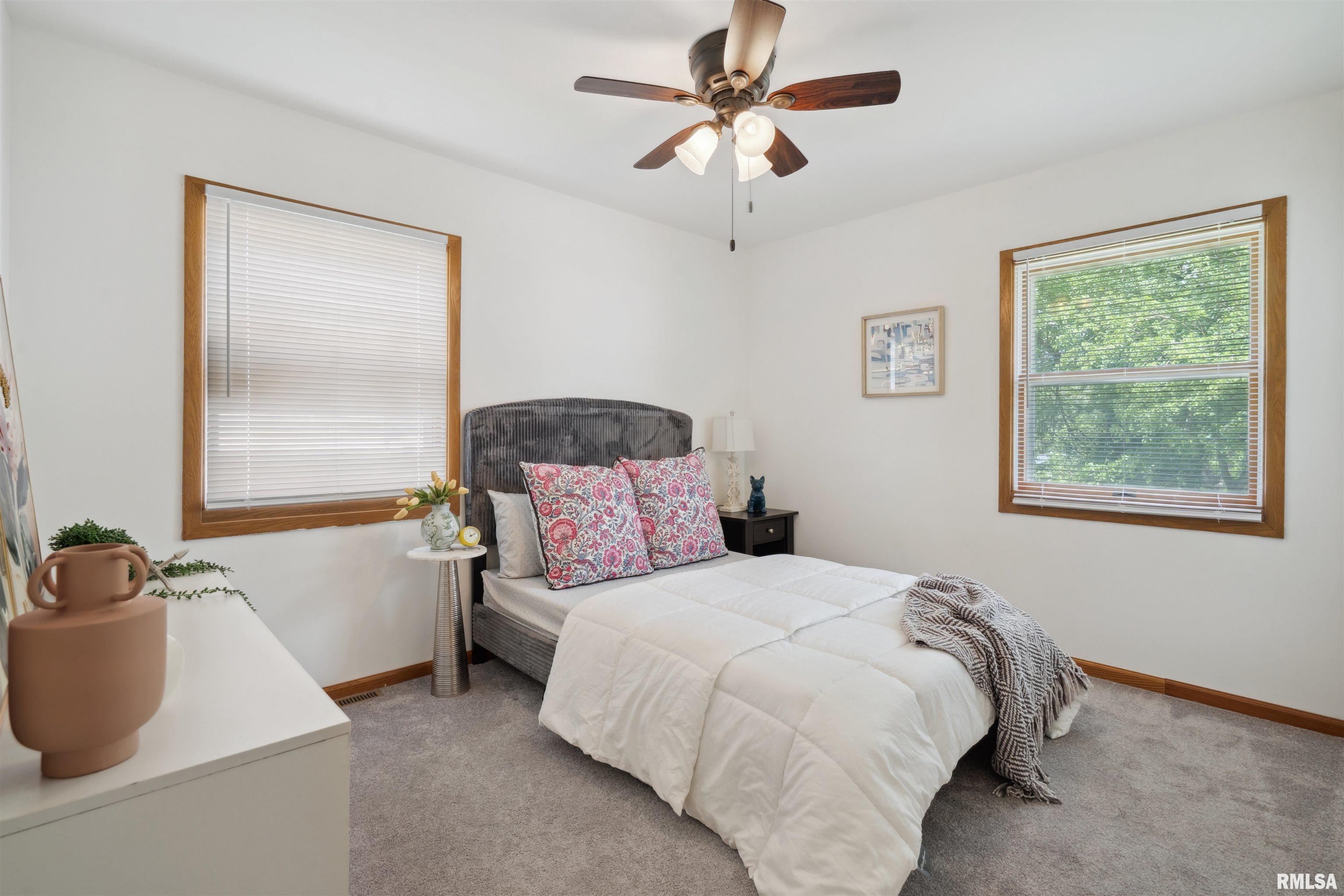 3018 Oak Street Court, Bettendorf, Iowa image 9
