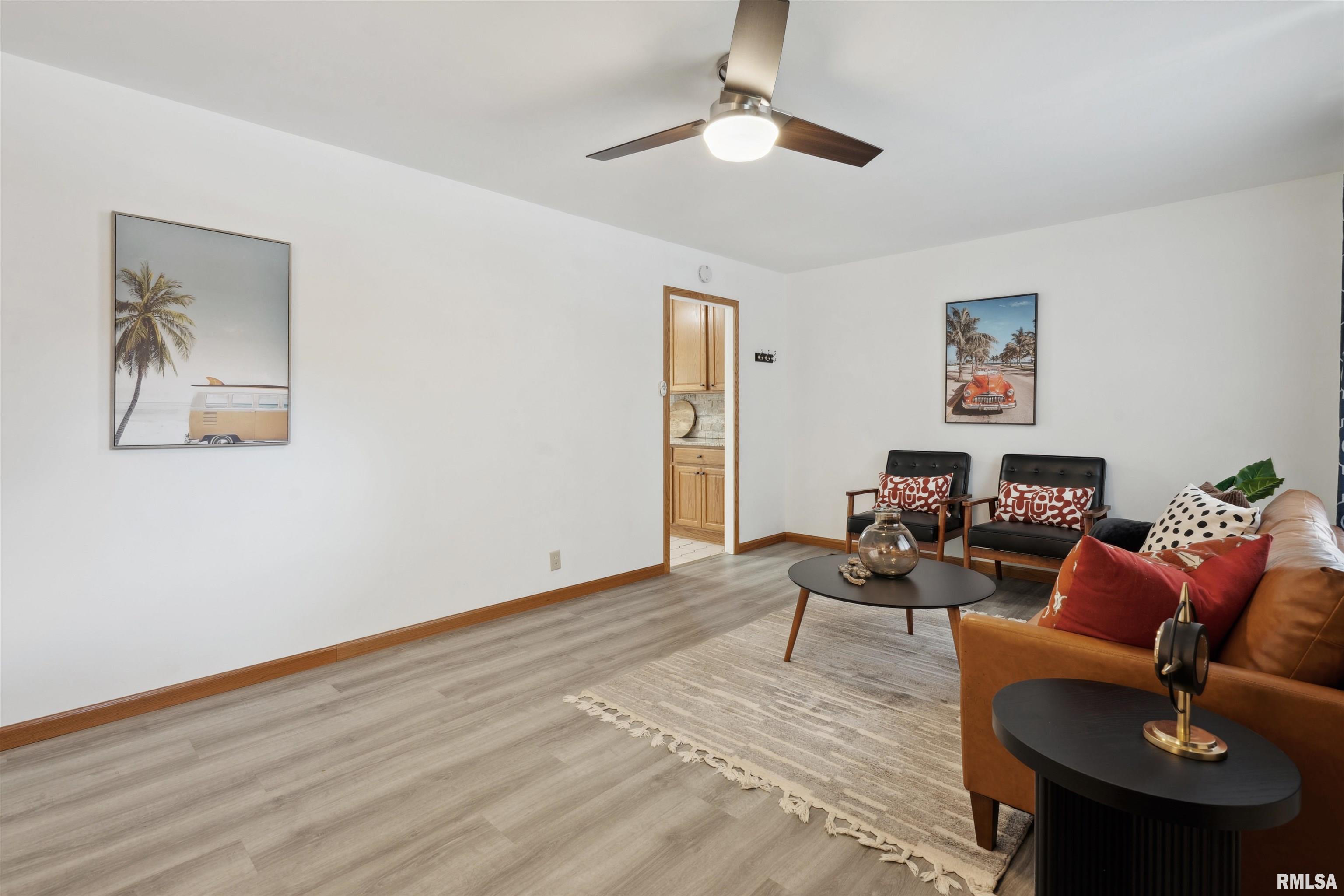 3018 Oak Street Court, Bettendorf, Iowa image 3