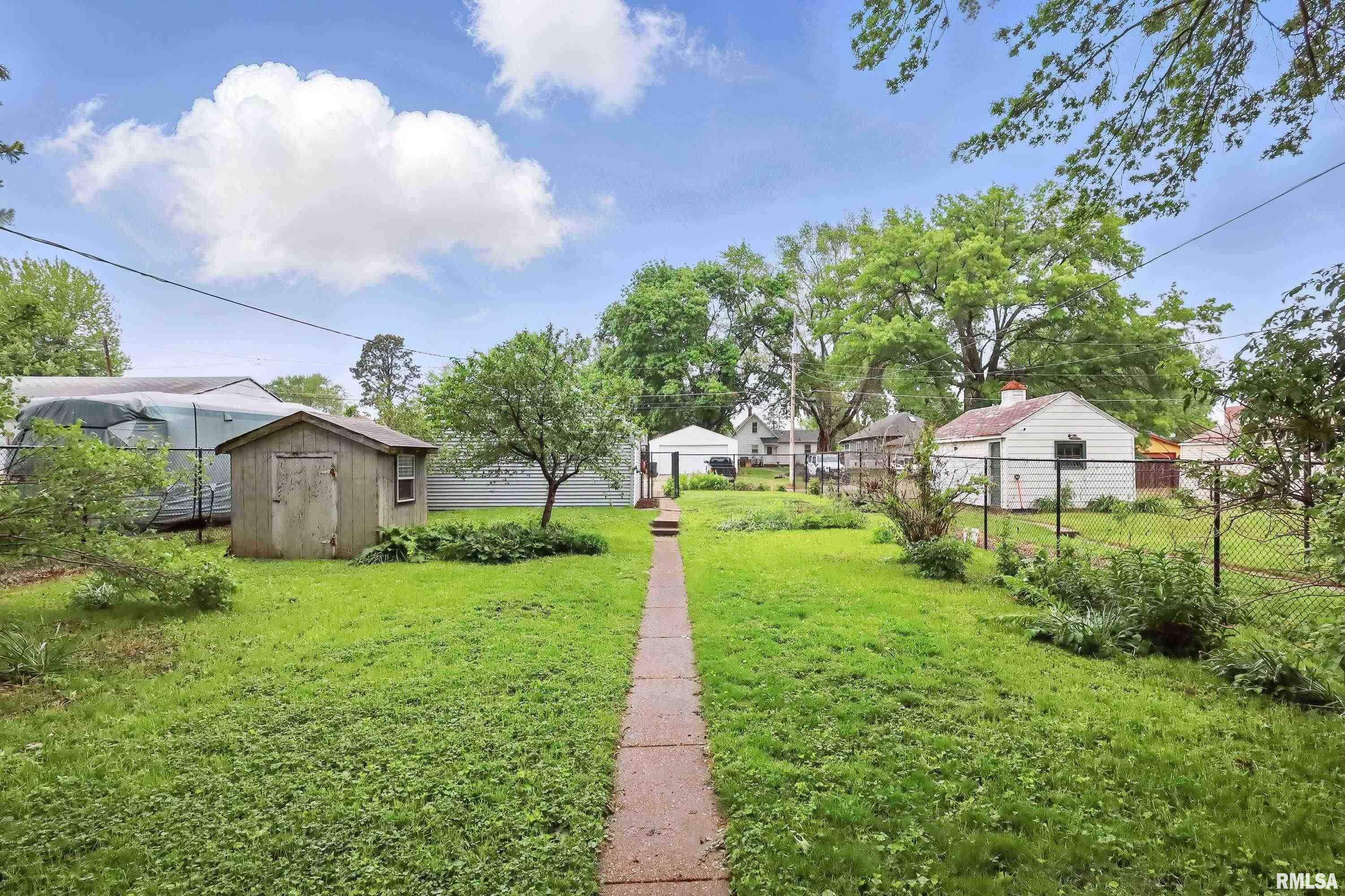 1532 W High Street, Davenport, Iowa image 34