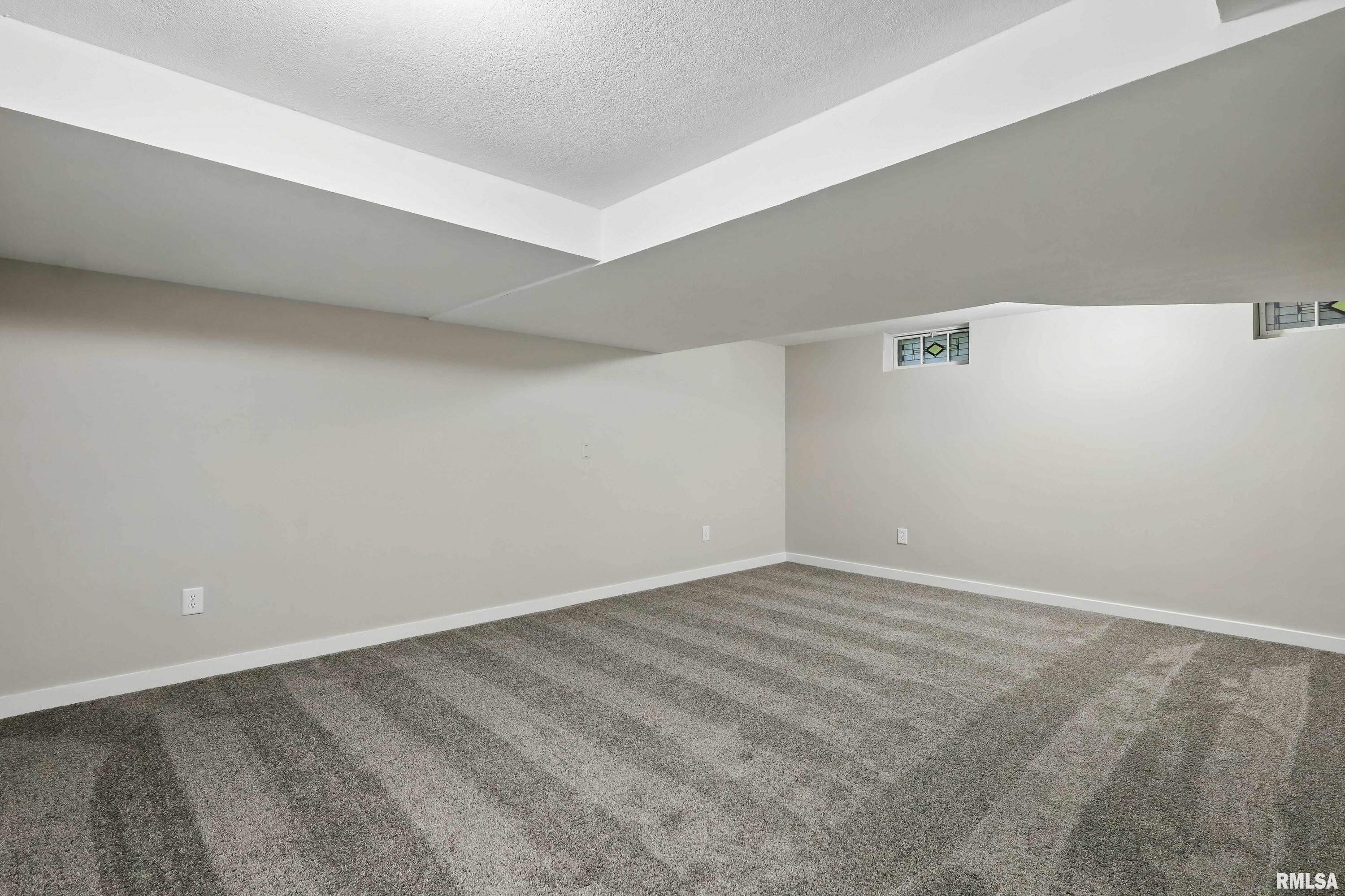 1532 W High Street, Davenport, Iowa image 24