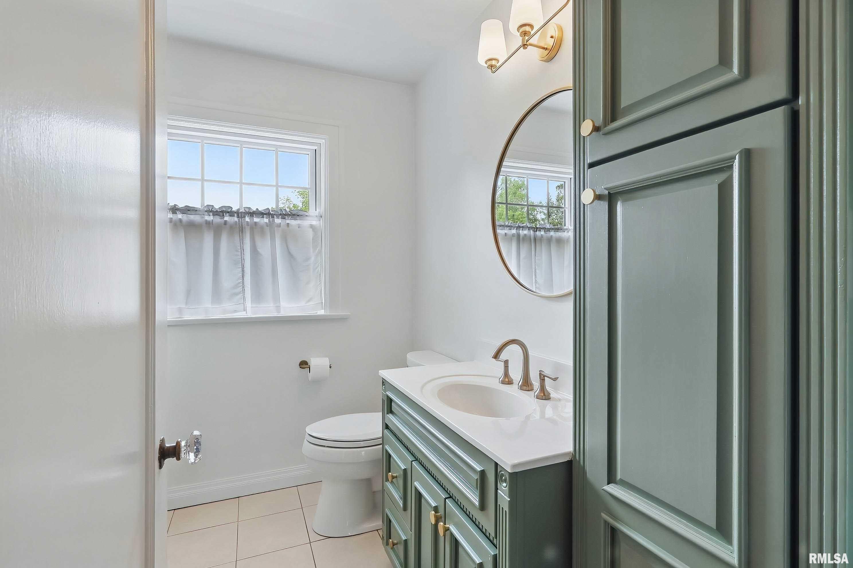 923 22nd Street, Moline, Illinois image 33