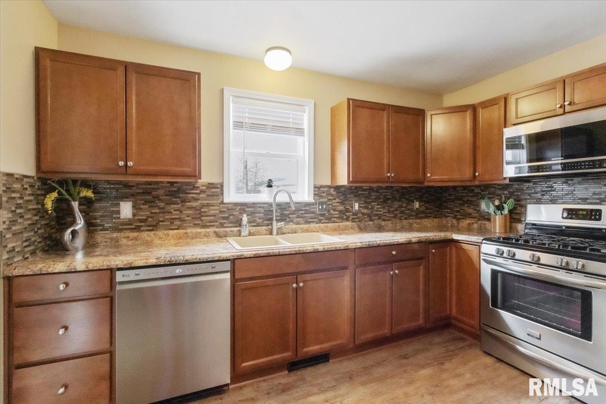139 Justice Drive, East Peoria, Illinois image 12