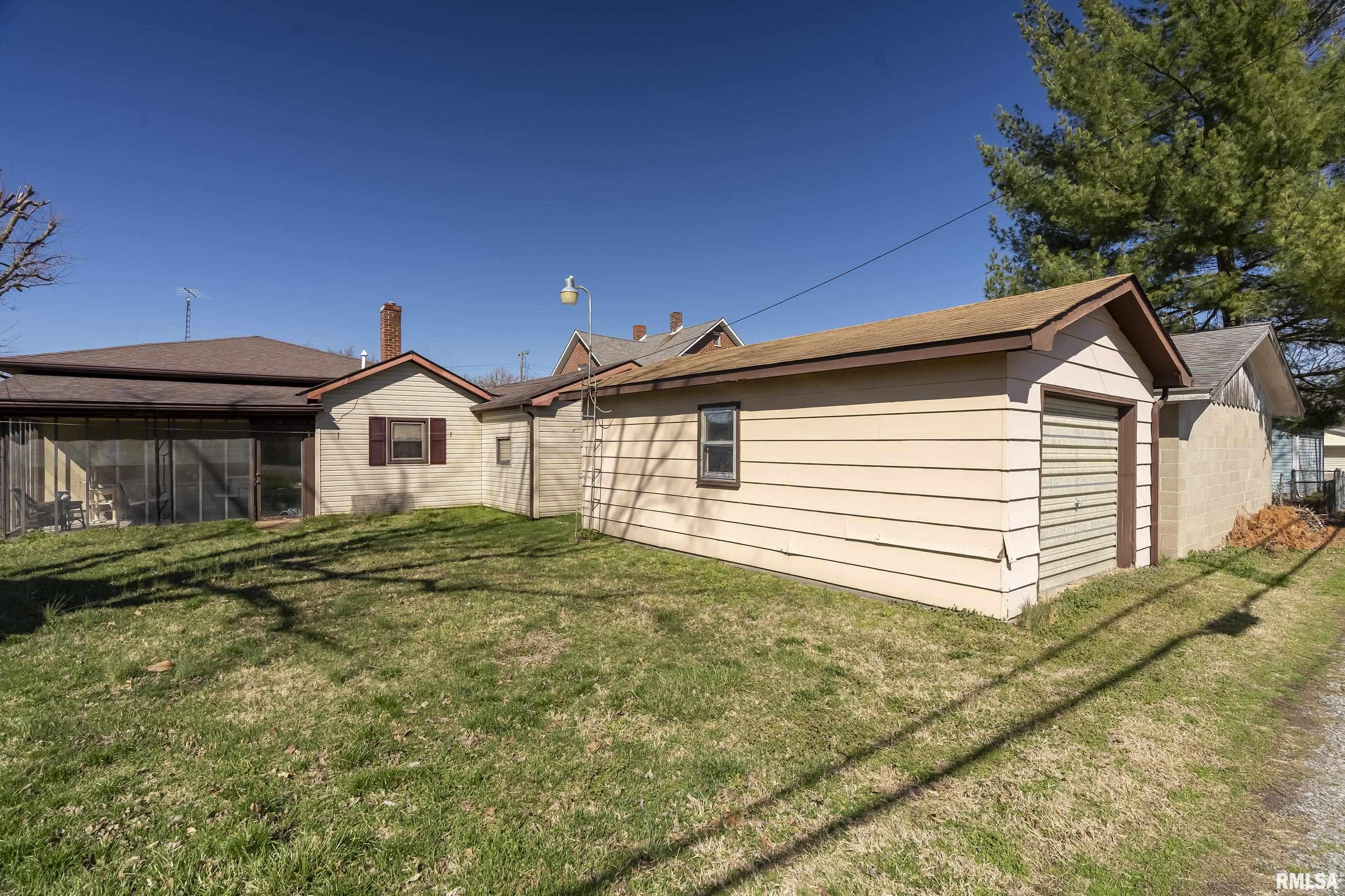 708 E Oak Street, West Frankfort, Illinois image 24