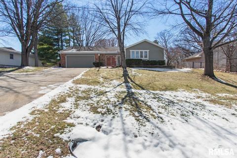 Homes For Sale - 2816 W Richwoods Boulevard<br/> Peoria County, Peoria, IL 61604