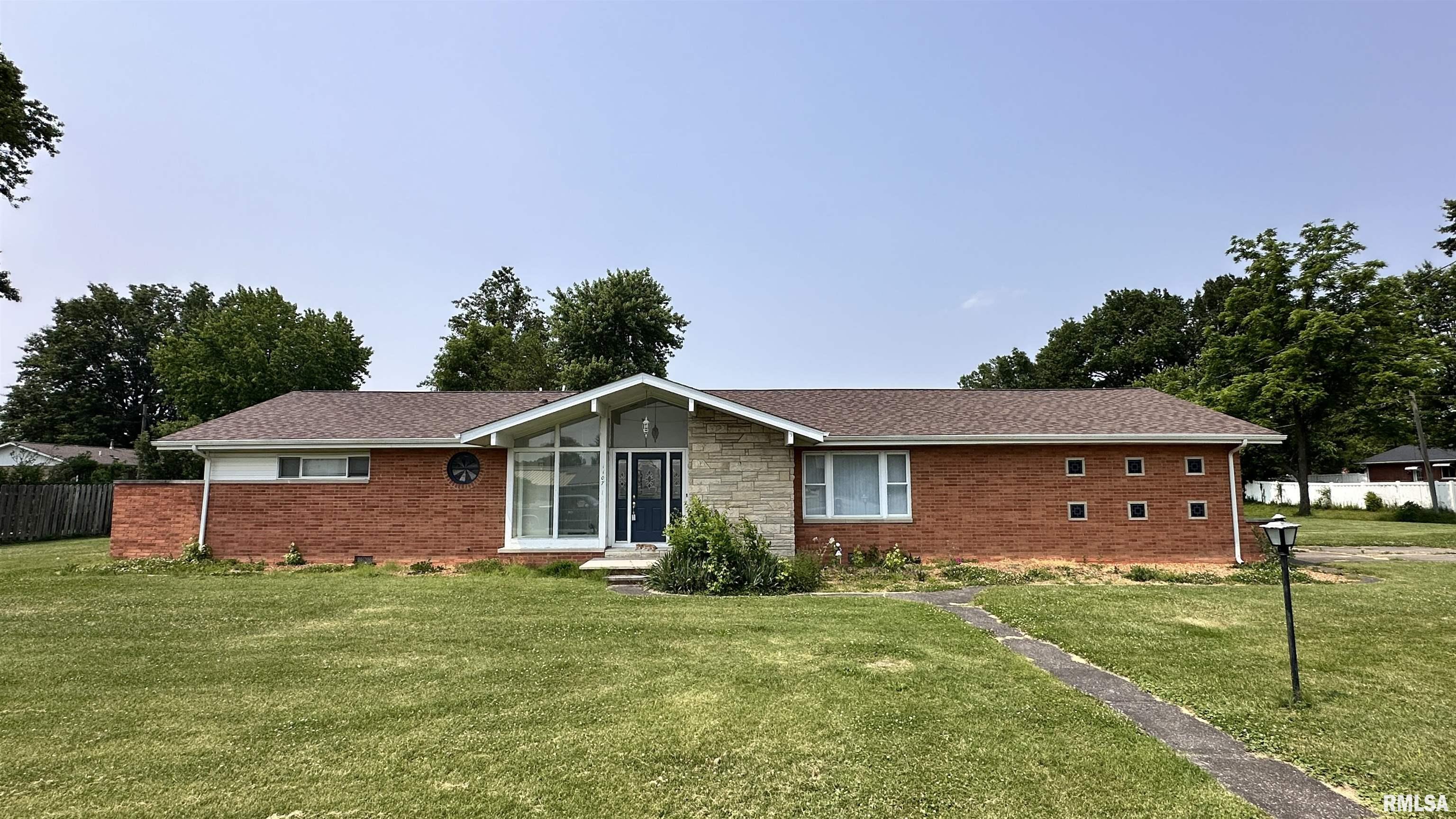 1107 E Cleveland Street, West Frankfort, Illinois image 1