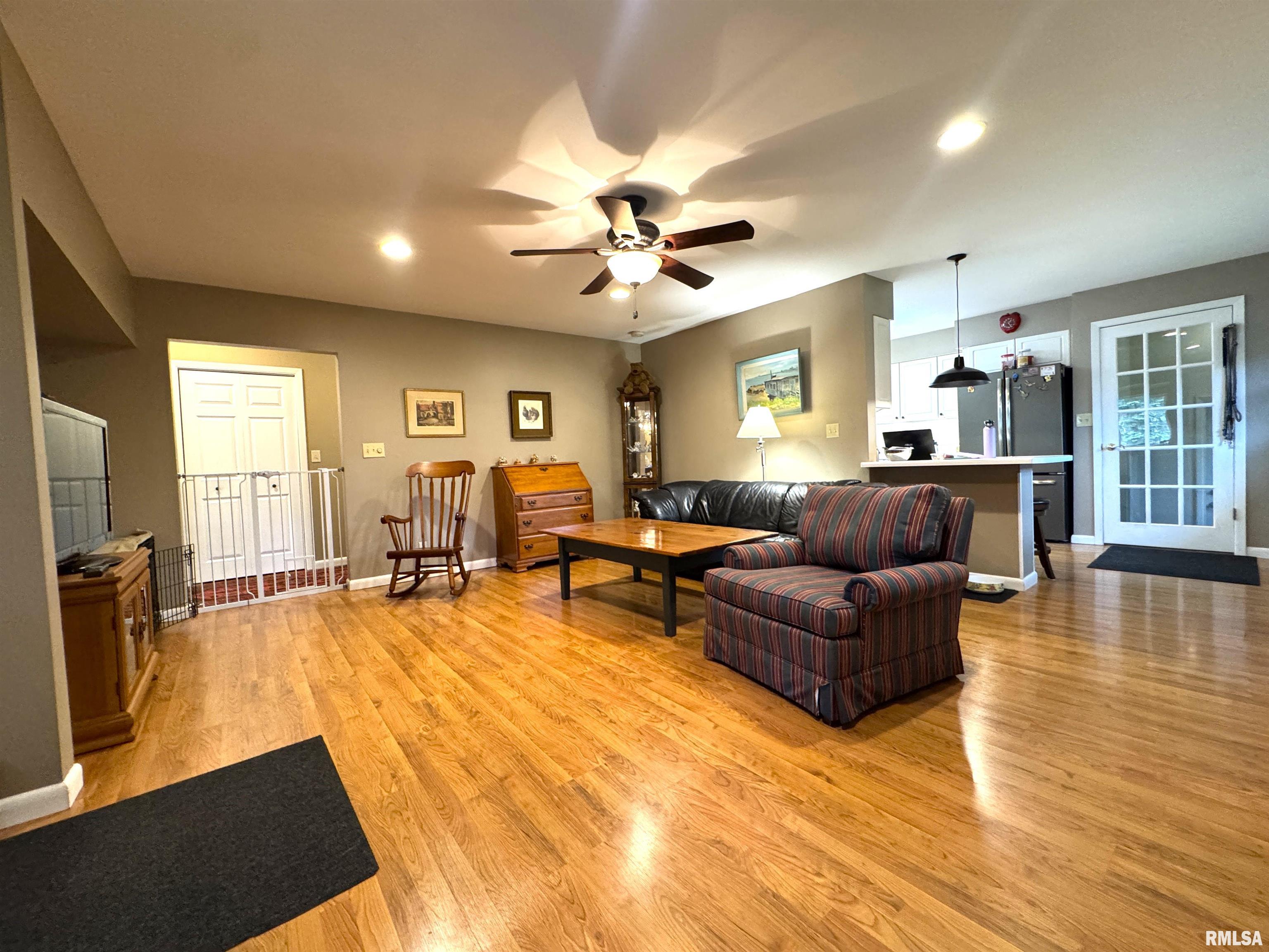 2147 Barberry Drive, Springfield, Illinois image 11