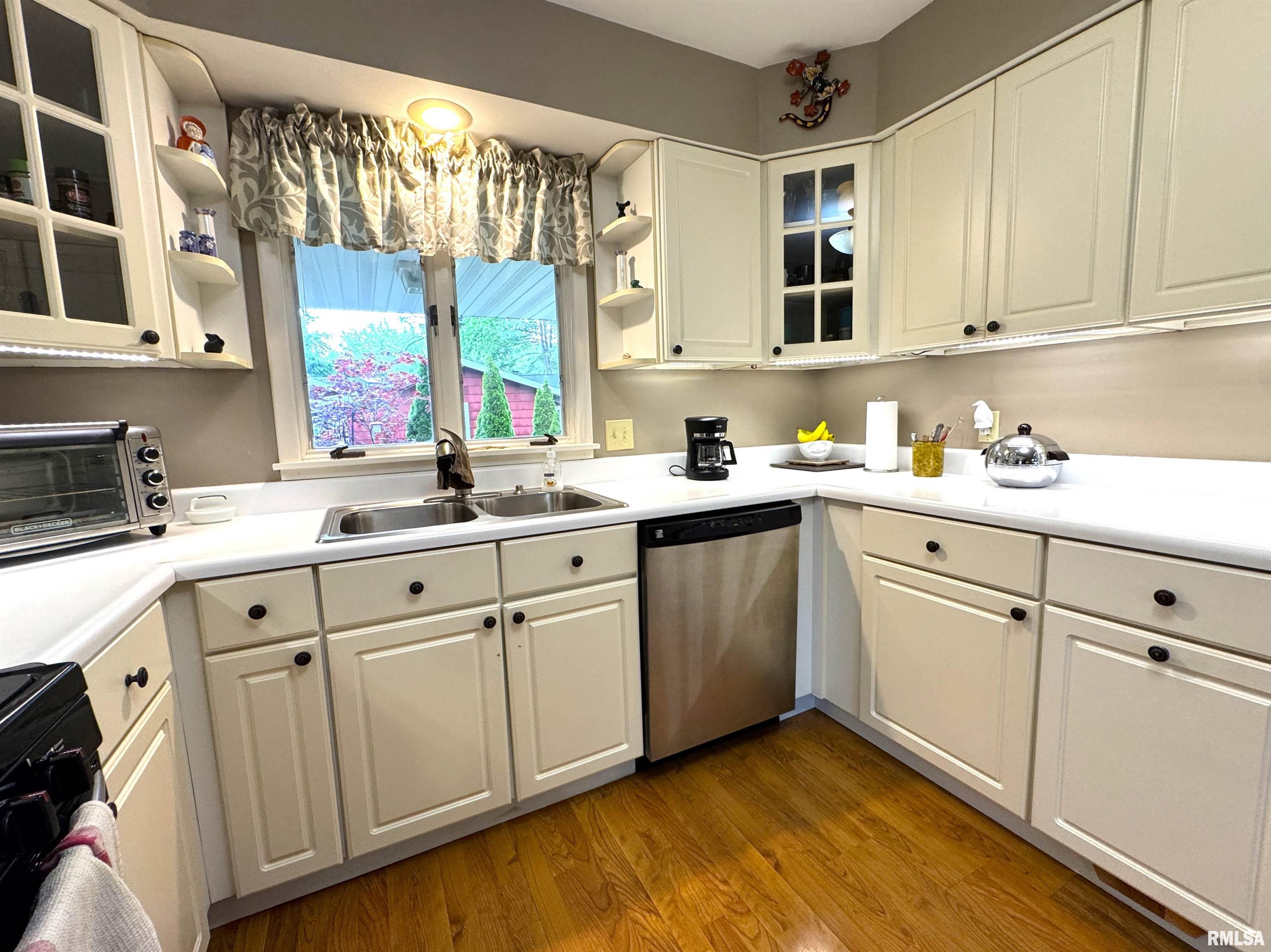 2147 Barberry Drive, Springfield, Illinois image 16