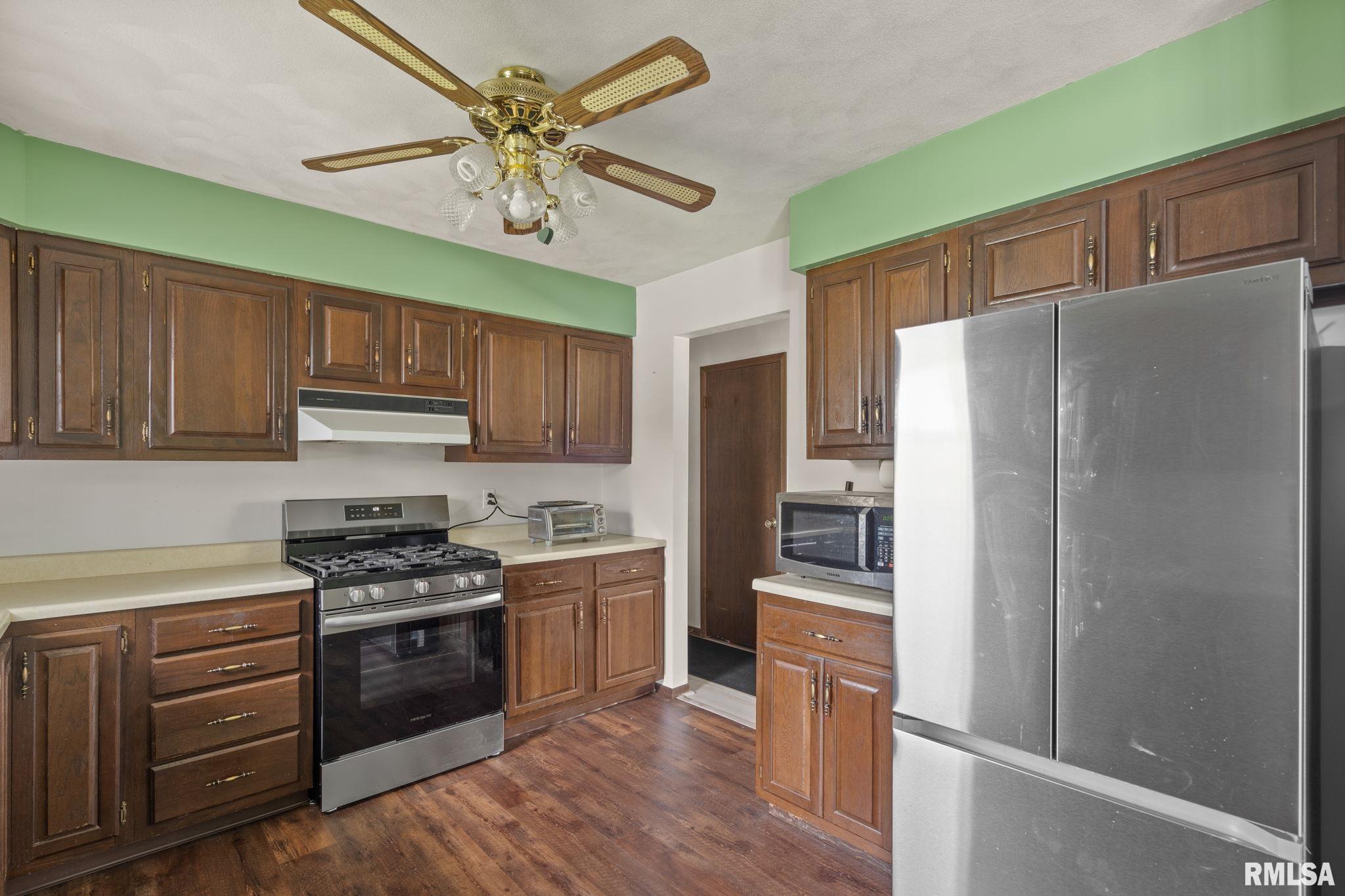 1701 89th Avenue West, Rock Island, Illinois image 11