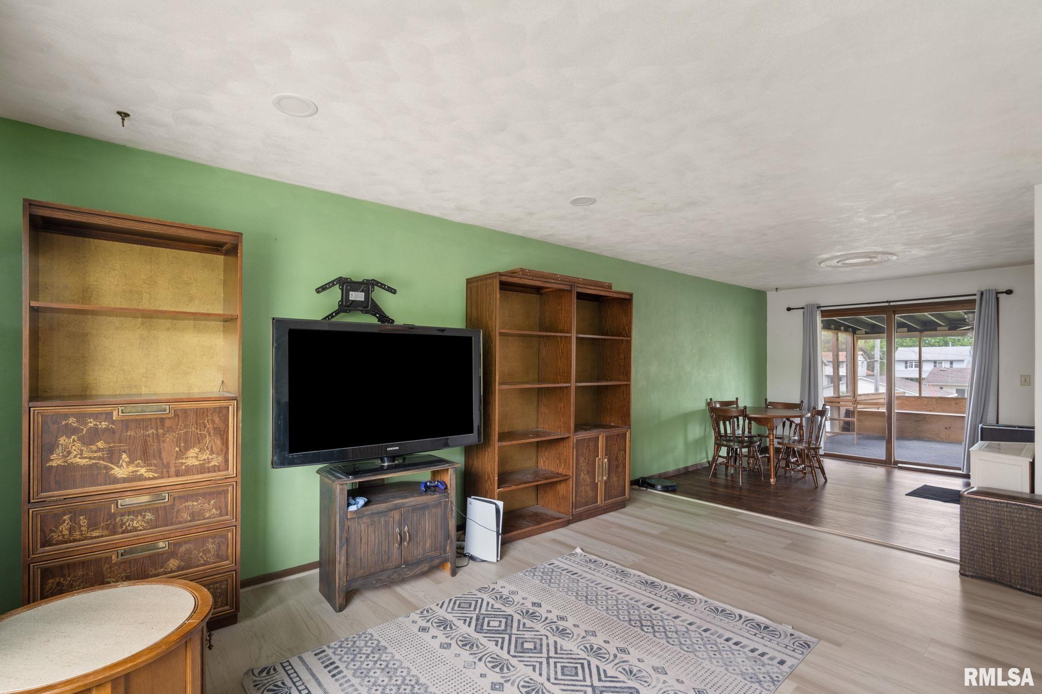 1701 89th Avenue West, Rock Island, Illinois image 4