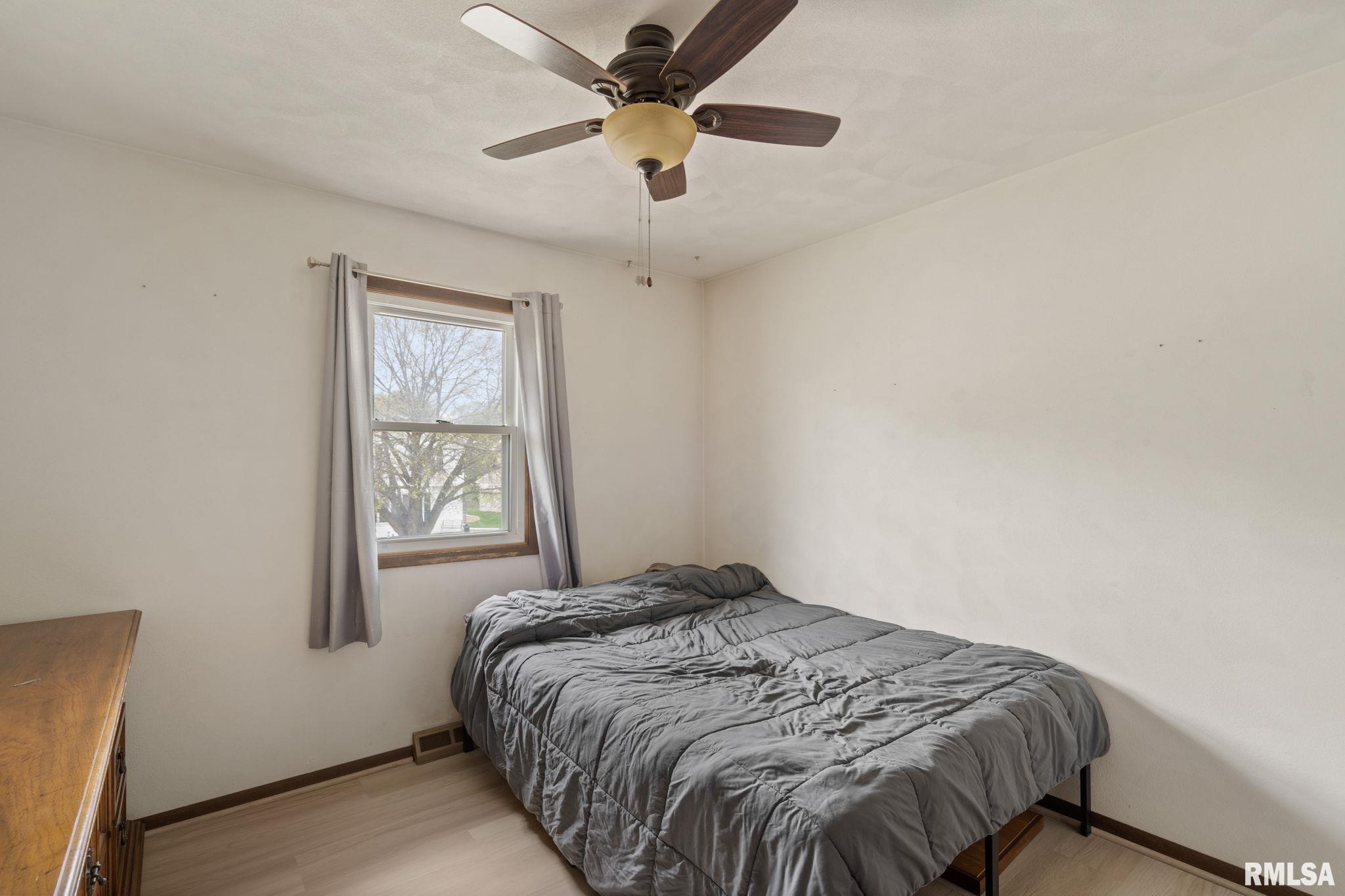 1701 89th Avenue West, Rock Island, Illinois image 16