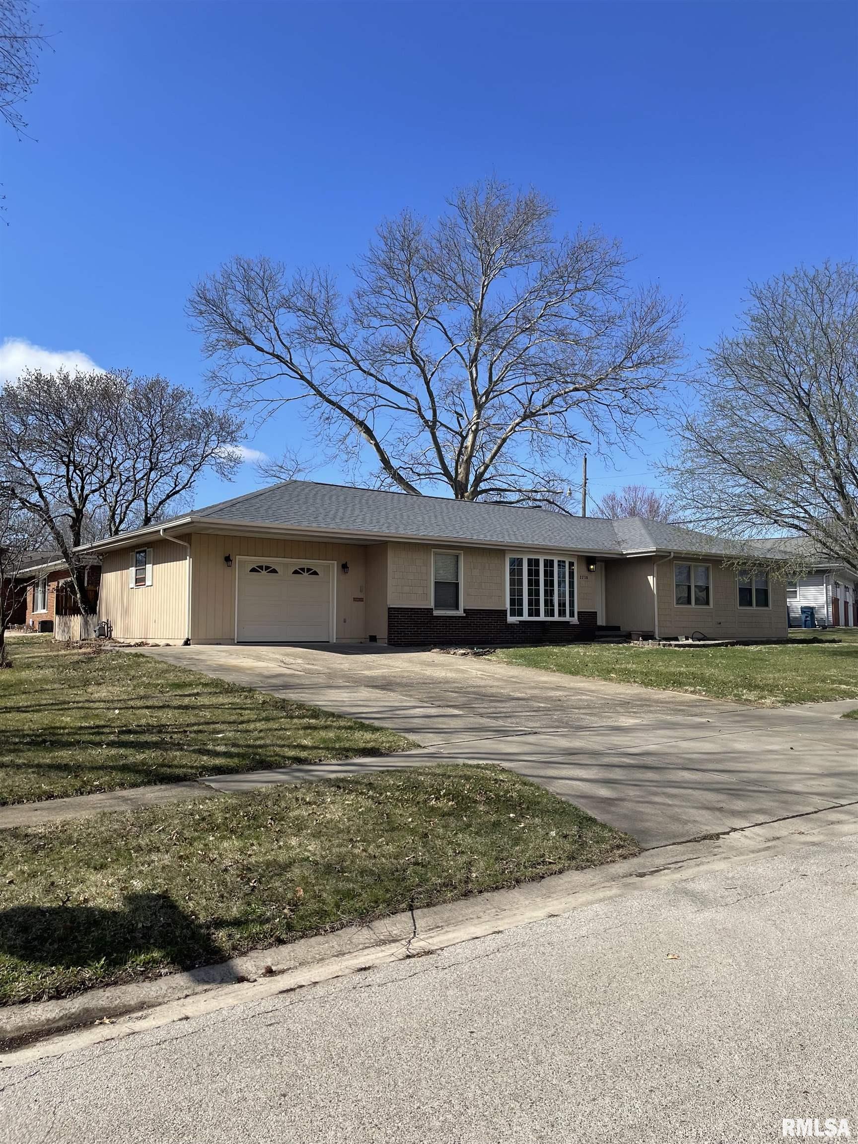 2230 Keokuk Drive, Springfield, Illinois image 1