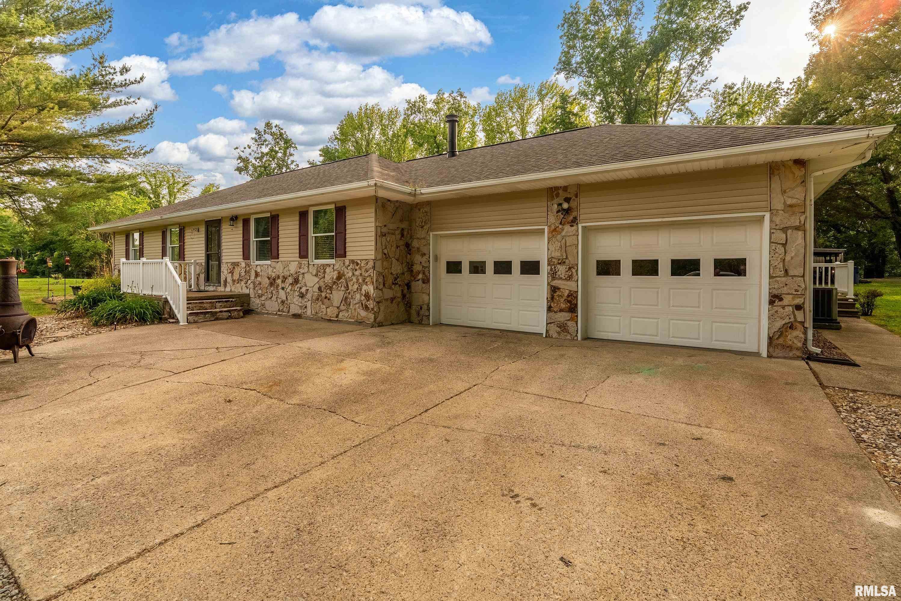 11371 Cunningham Lane, Marion, Illinois image 4