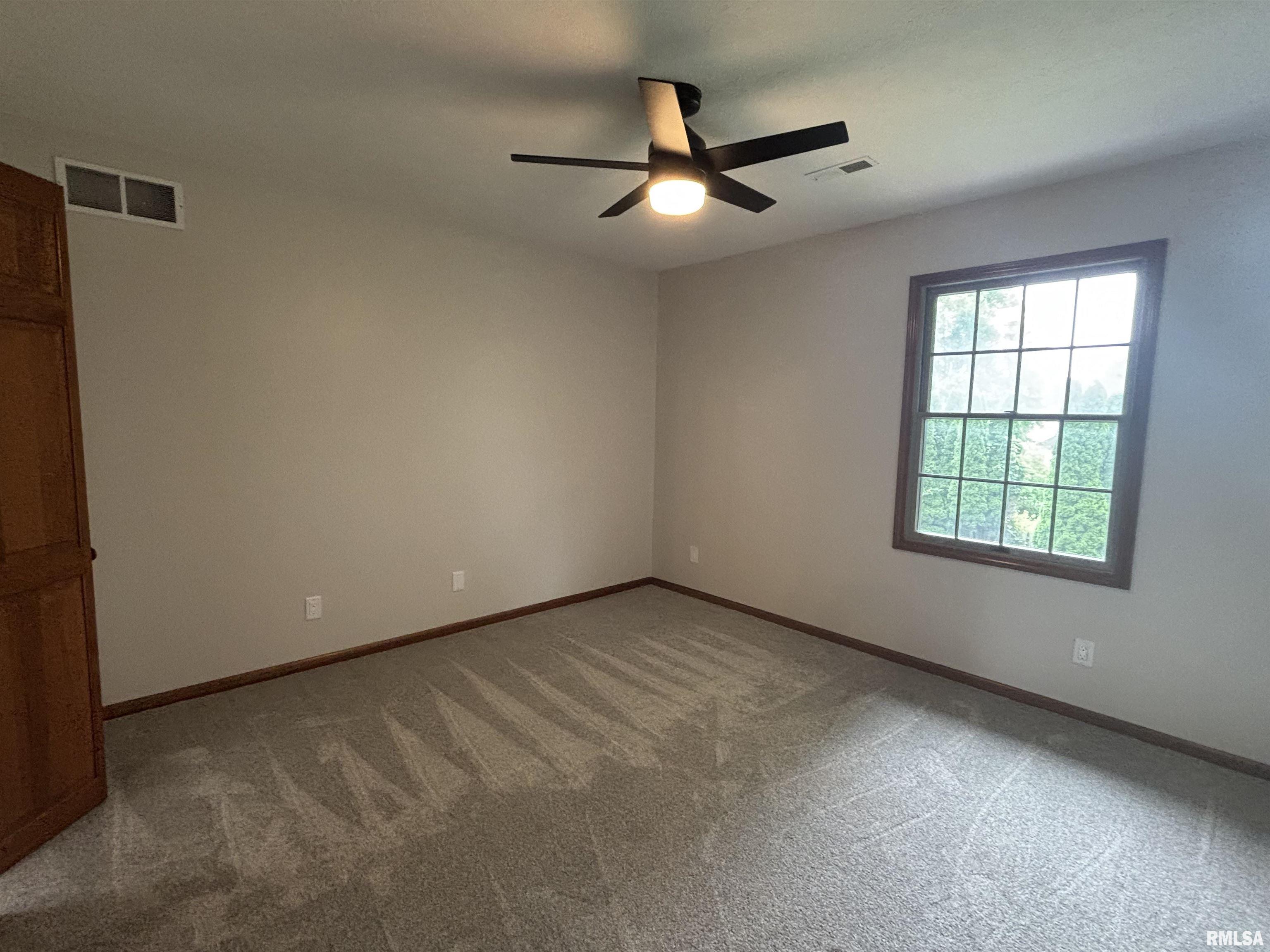 2116 Renwick Drive, Springfield, Illinois image 29