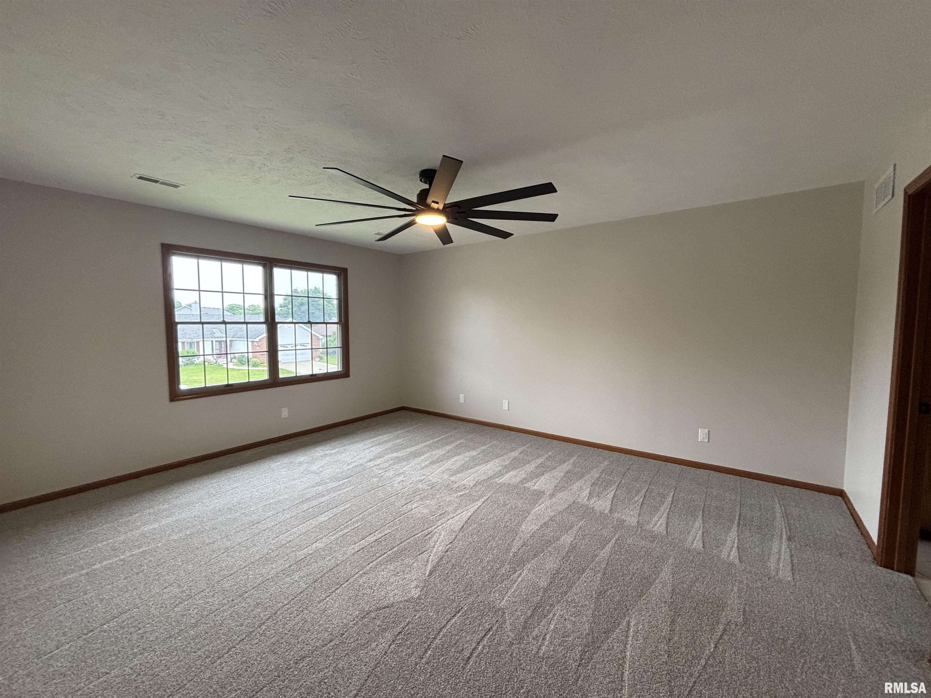 2116 Renwick Drive, Springfield, Illinois image 18