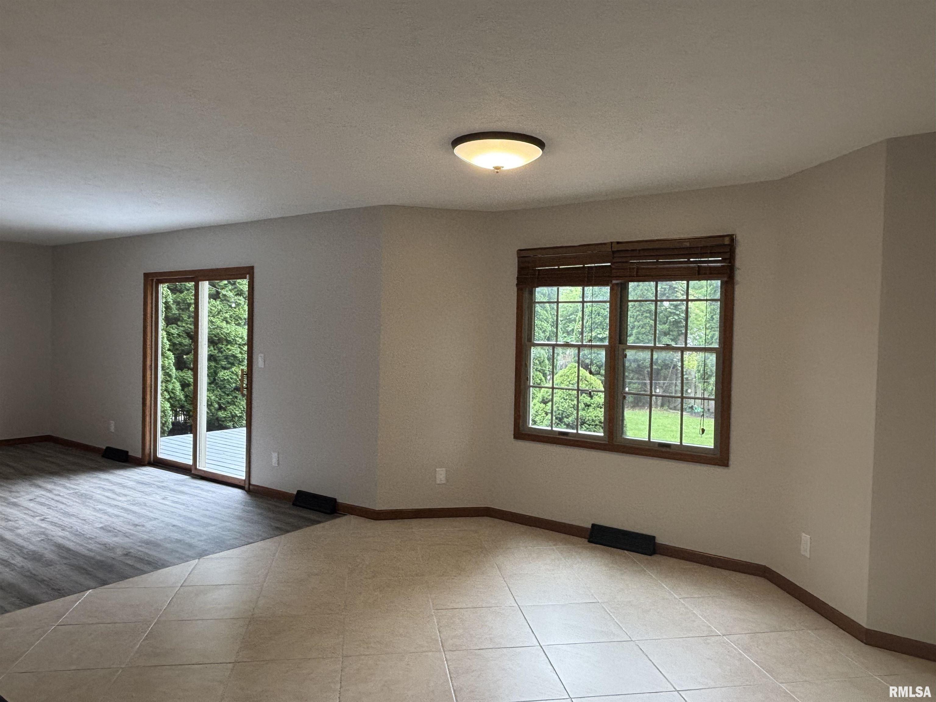 2116 Renwick Drive, Springfield, Illinois image 16
