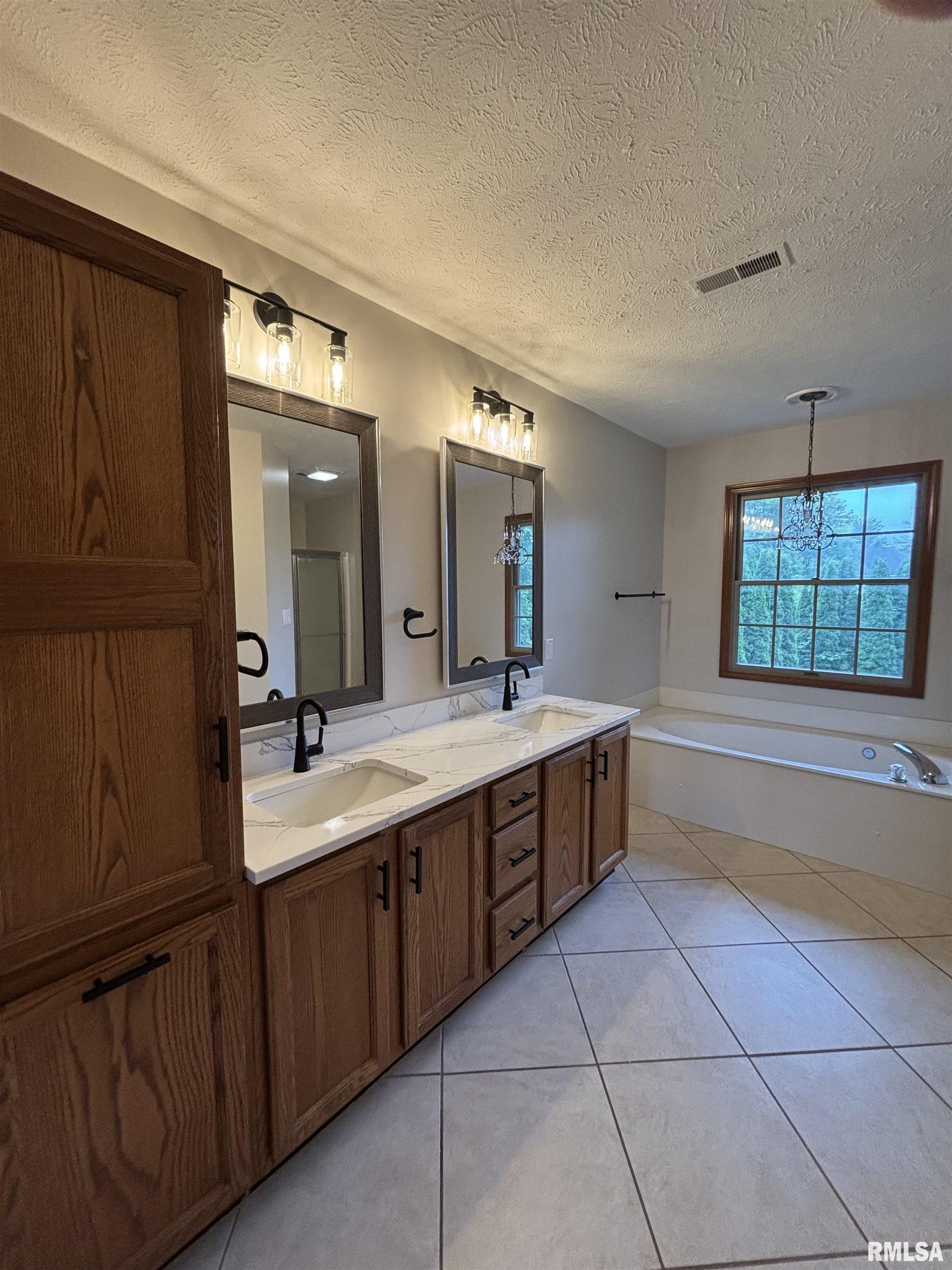 2116 Renwick Drive, Springfield, Illinois image 20