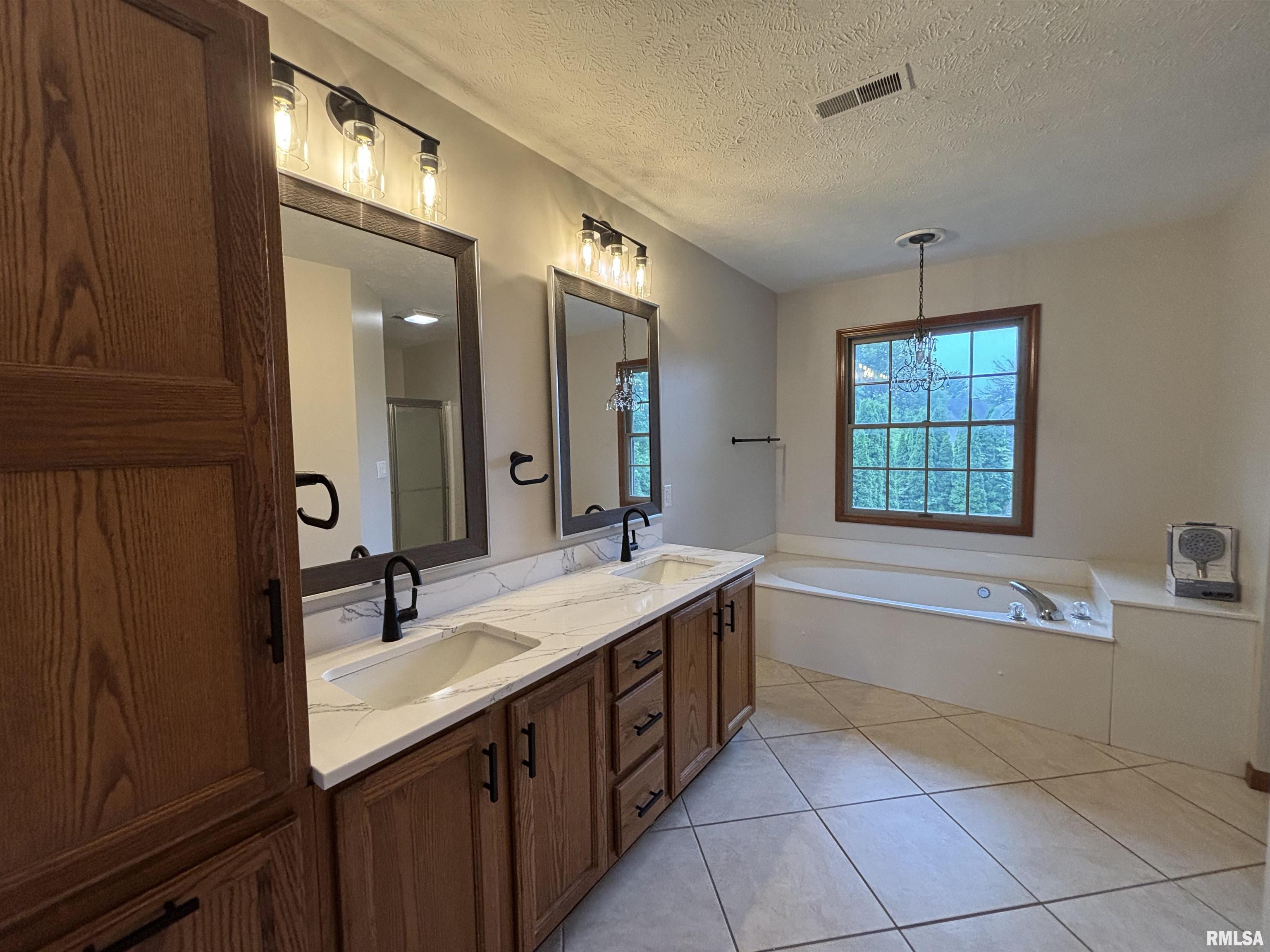 2116 Renwick Drive, Springfield, Illinois image 21