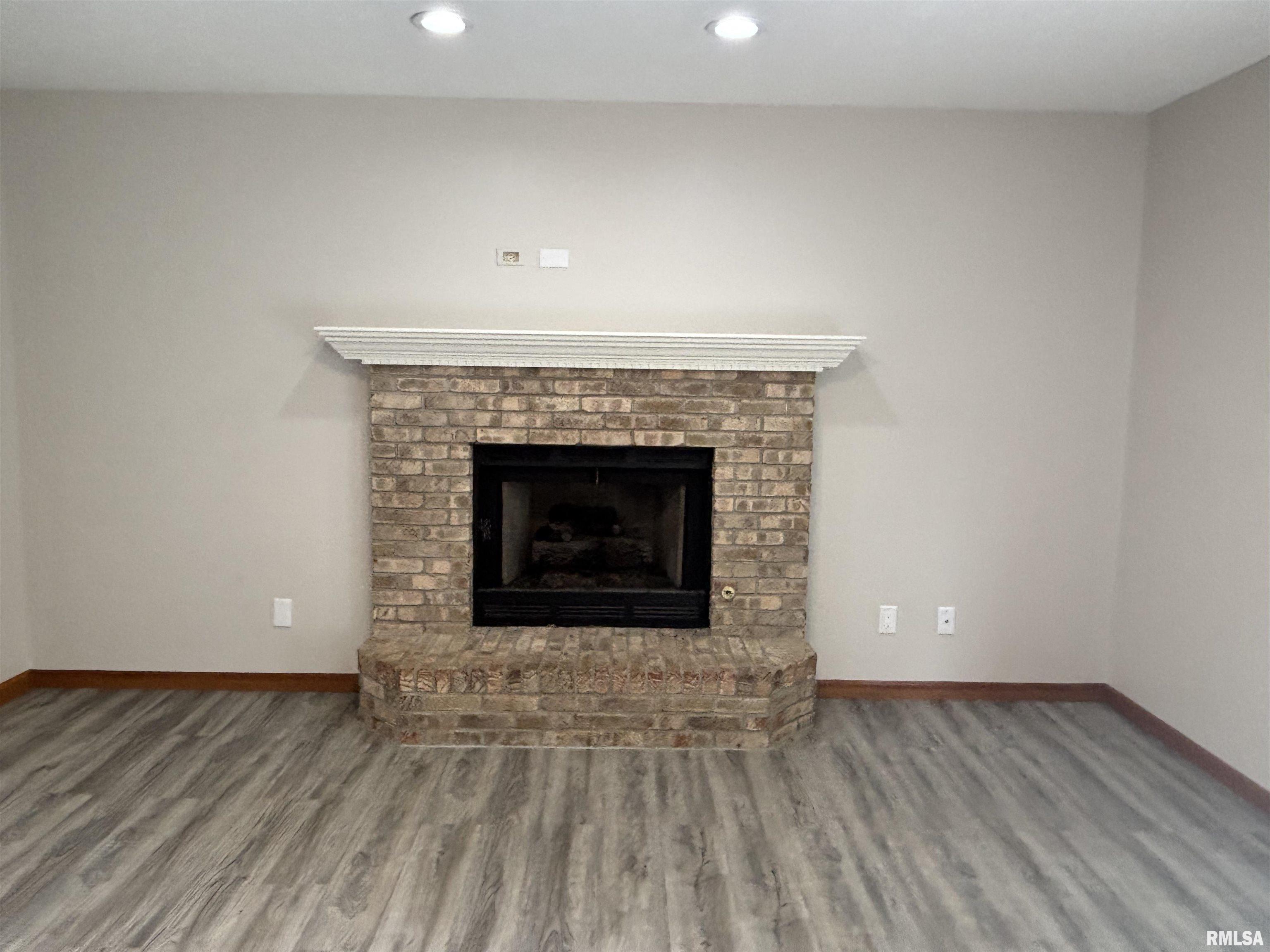 2116 Renwick Drive, Springfield, Illinois image 9