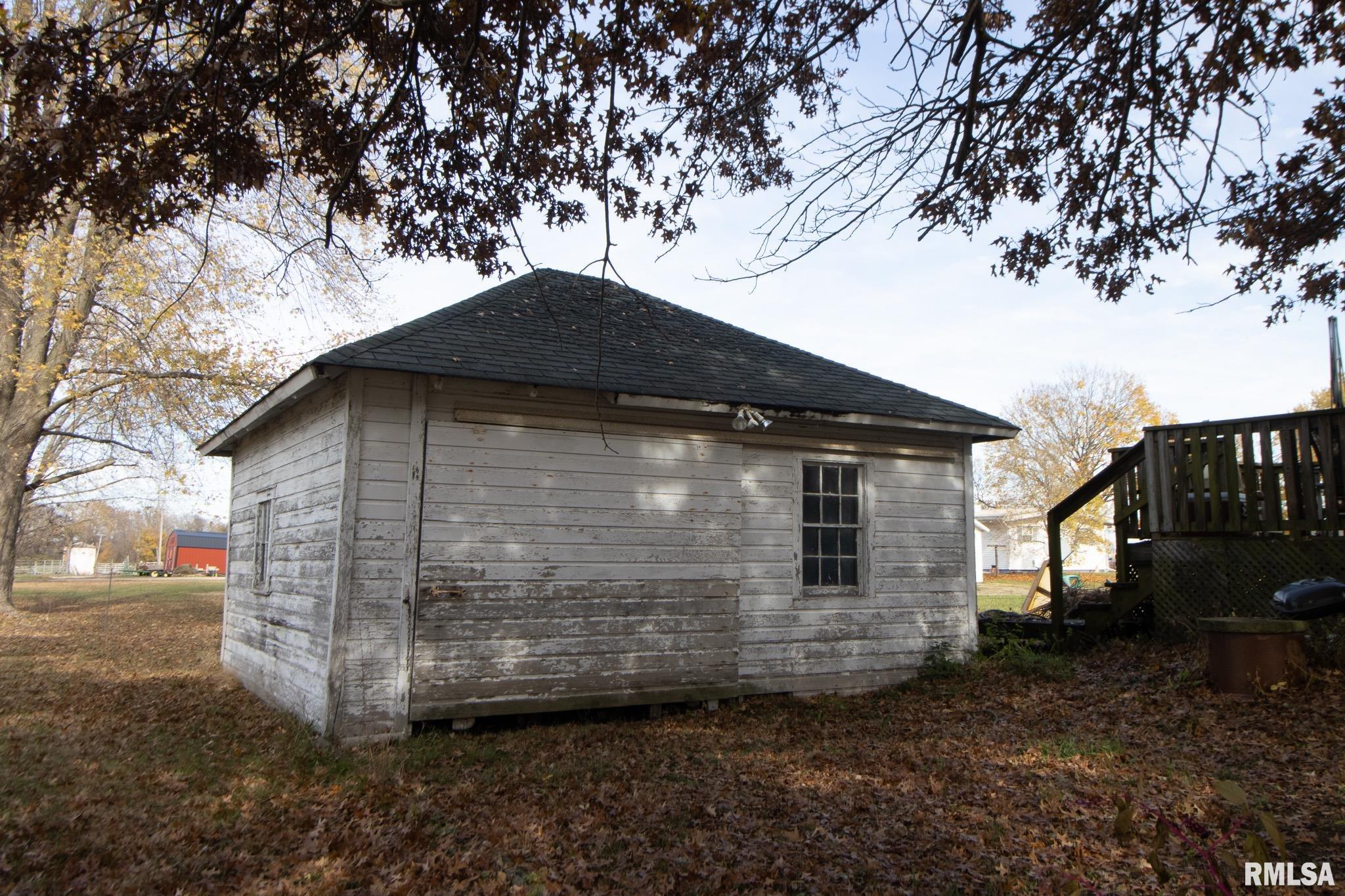 108 E Grant Street, Avon, Illinois image 4