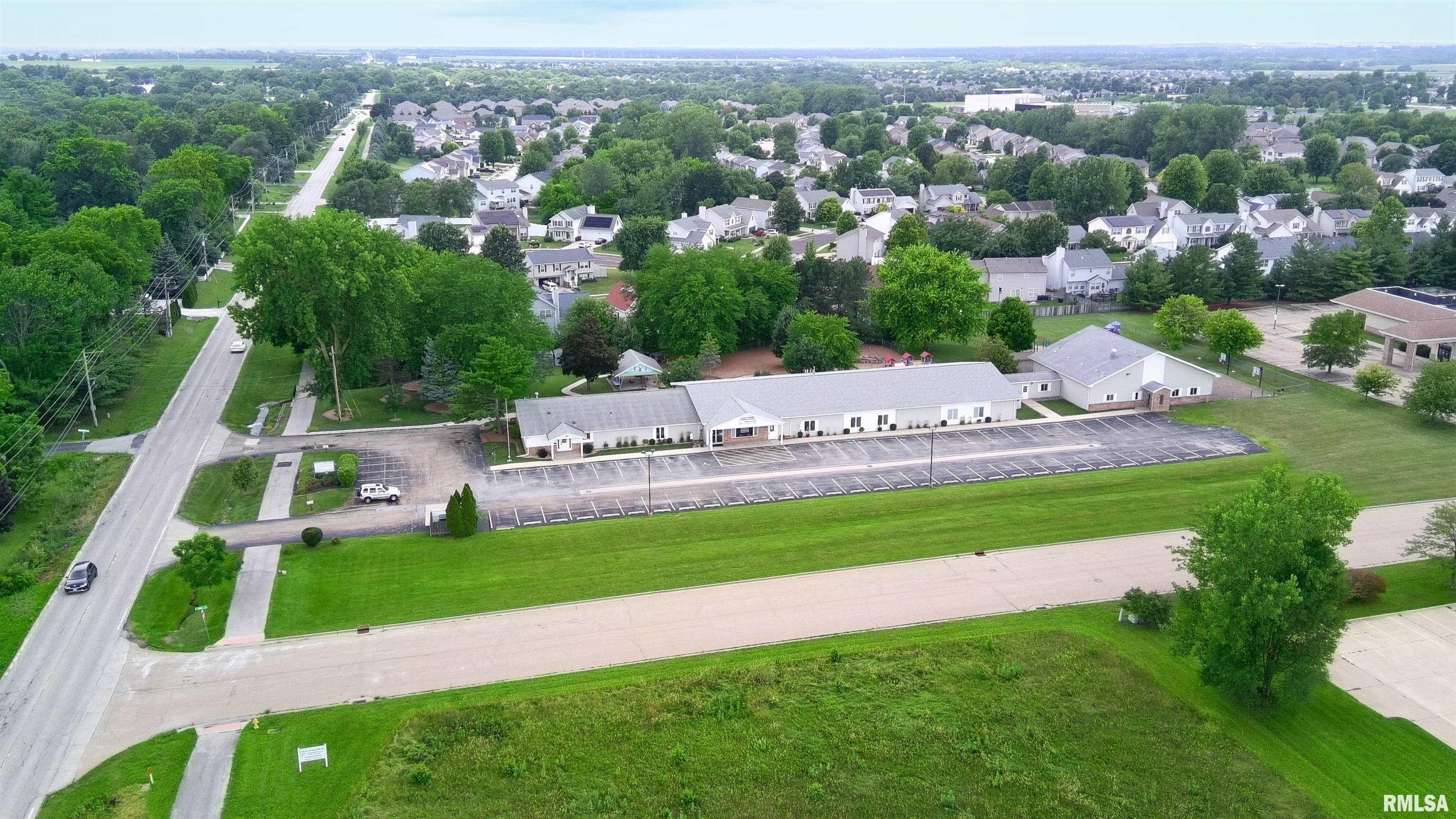 Photo 1 of 8 — 1715 W ALTA Road, Peoria, IL 61615