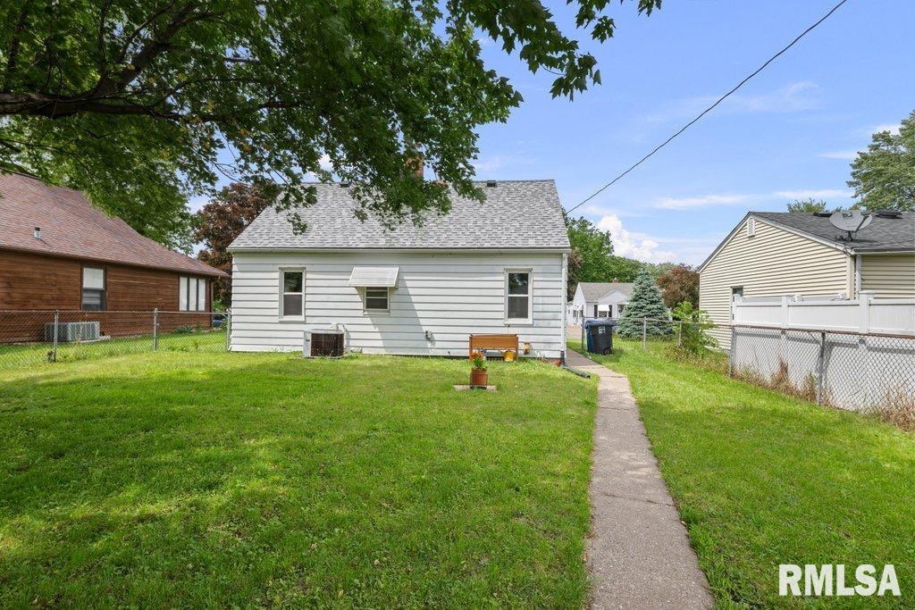 4702 11th Avenue B, Moline, Illinois image 16