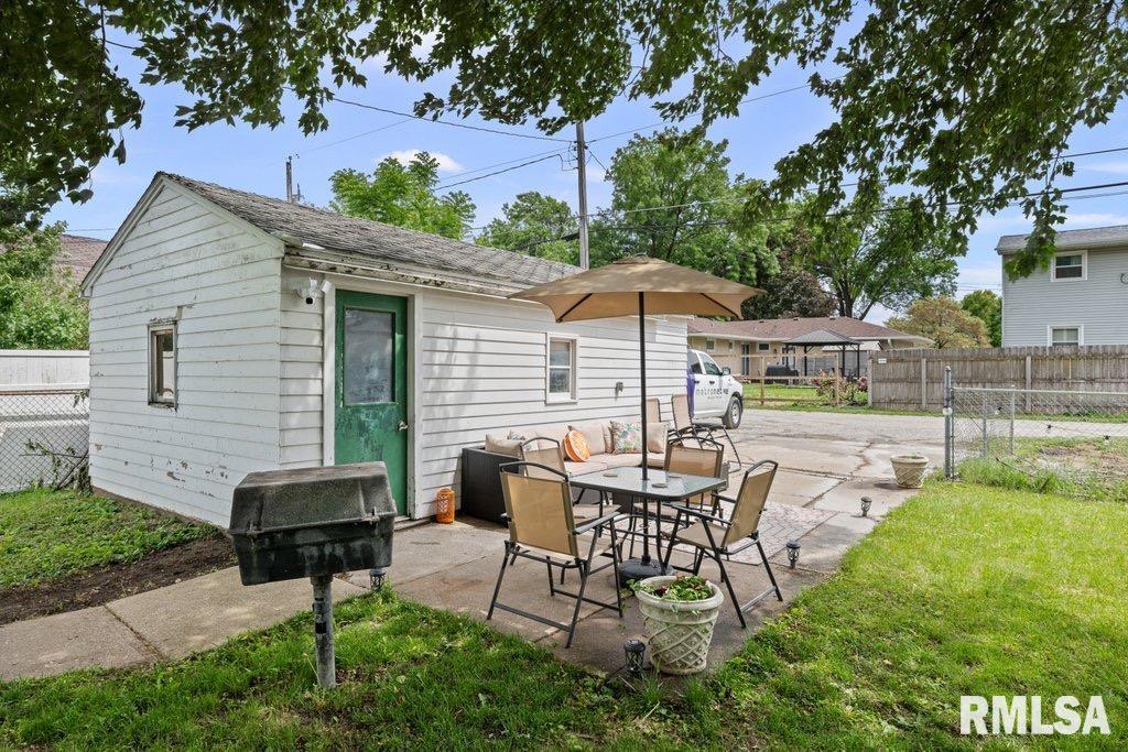 4702 11th Avenue B, Moline, Illinois image 20
