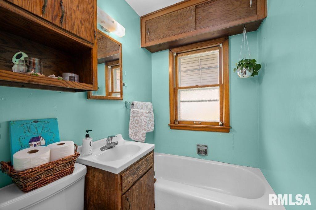 4702 11th Avenue B, Moline, Illinois image 15