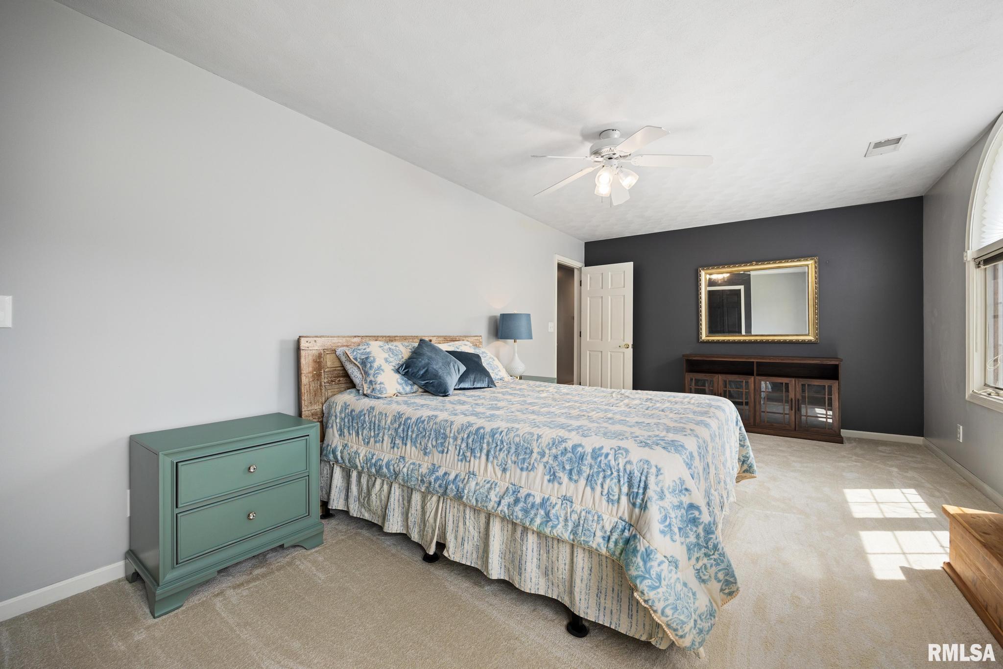 1340 N Independence Court, Germantown Hills, Illinois image 32