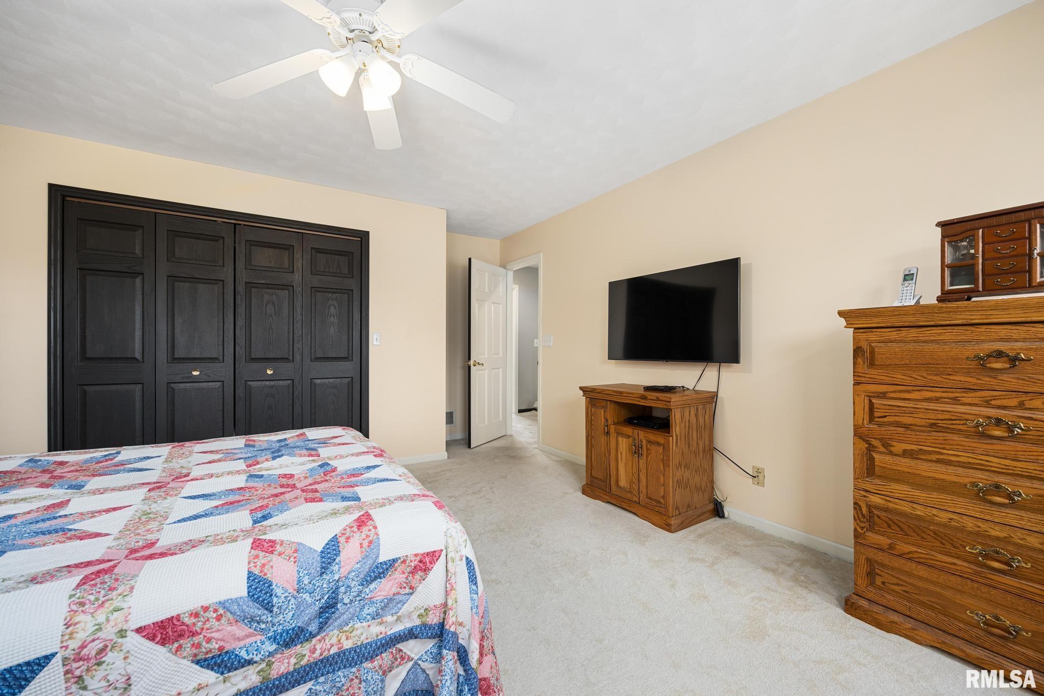 1340 N Independence Court, Germantown Hills, Illinois image 35
