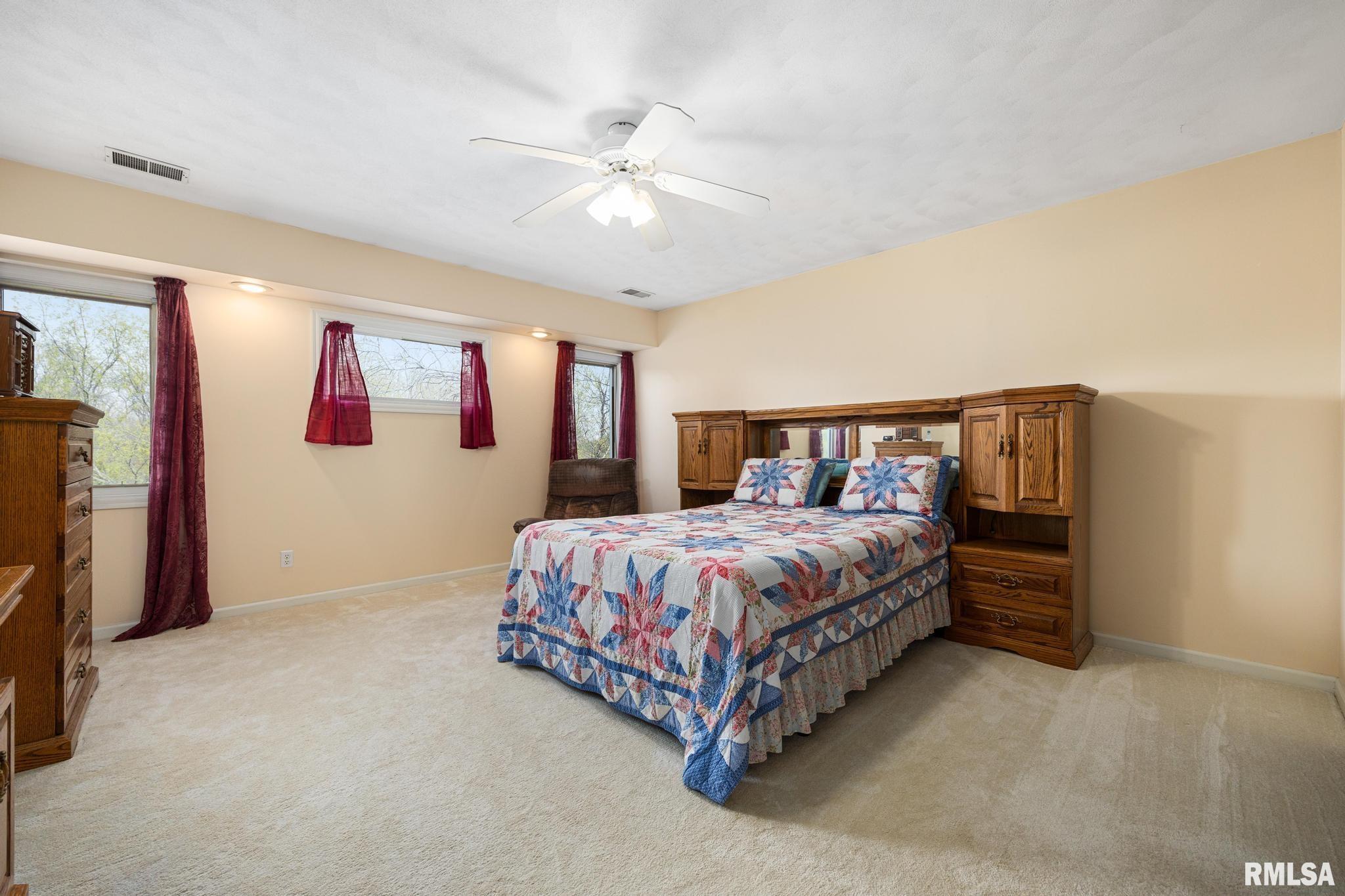 1340 N Independence Court, Germantown Hills, Illinois image 33