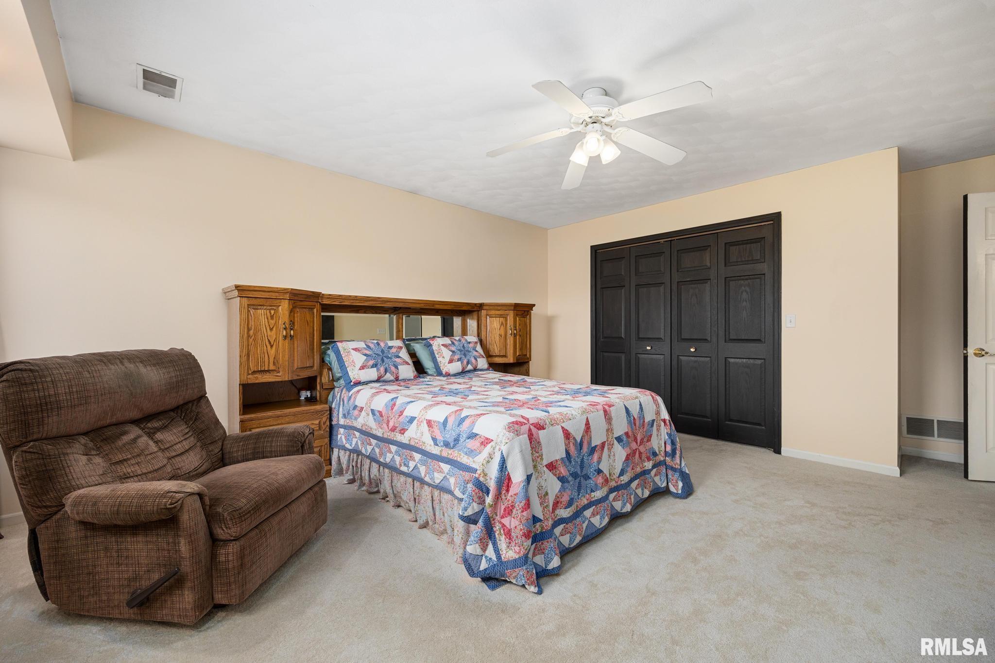 1340 N Independence Court, Germantown Hills, Illinois image 34