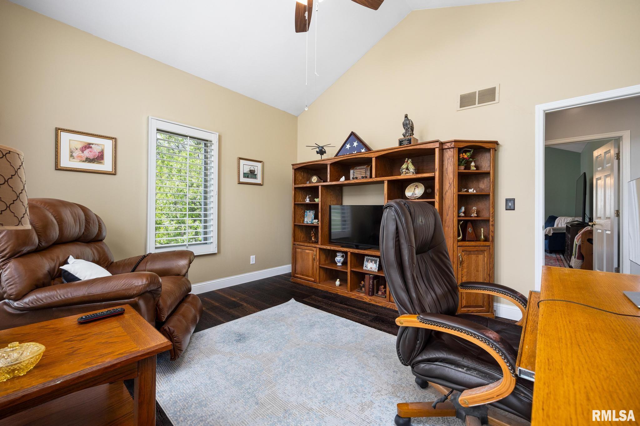 1340 N Independence Court, Germantown Hills, Illinois image 29