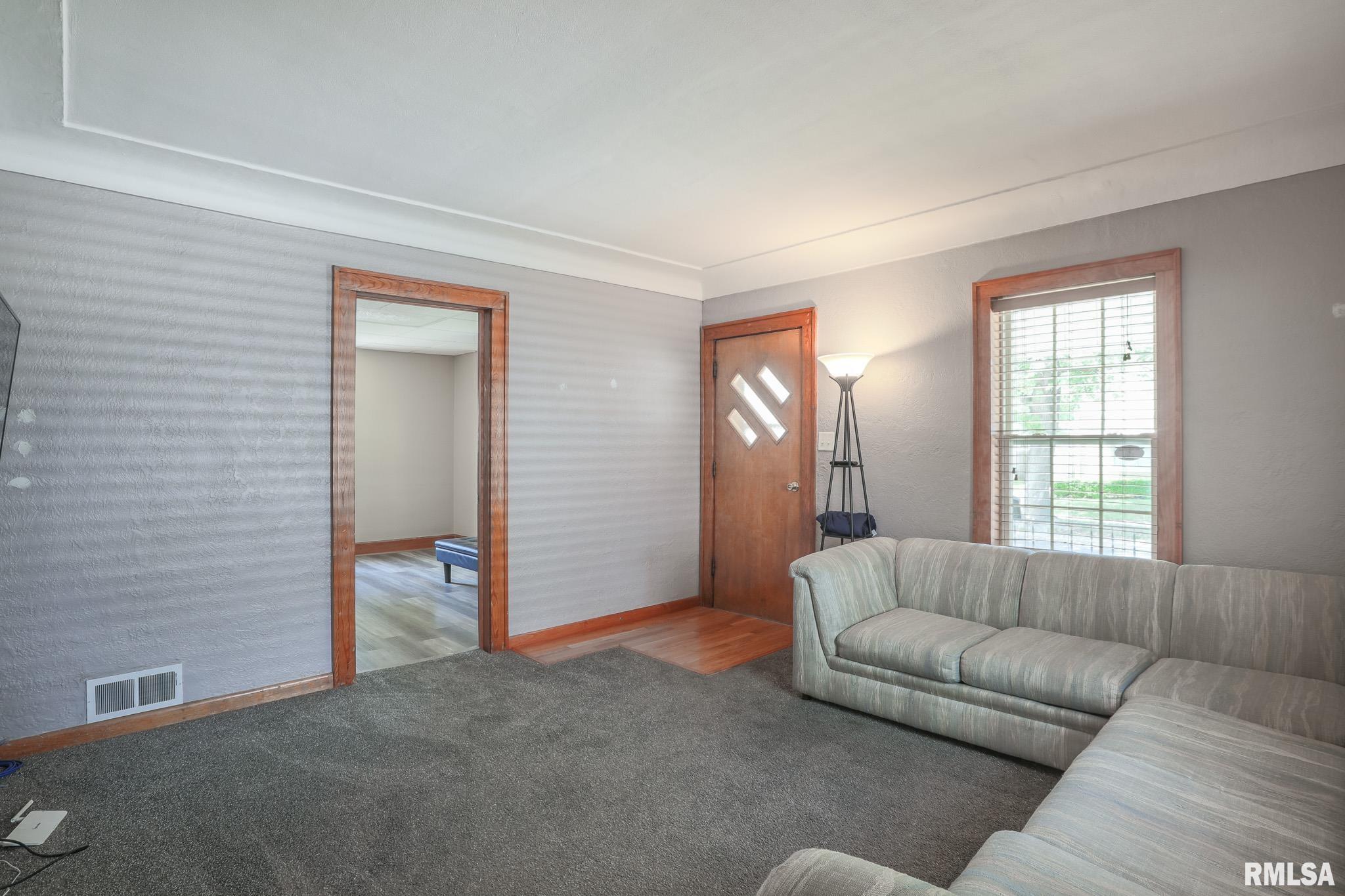 1408 Howard Court, Pekin, Illinois image 3