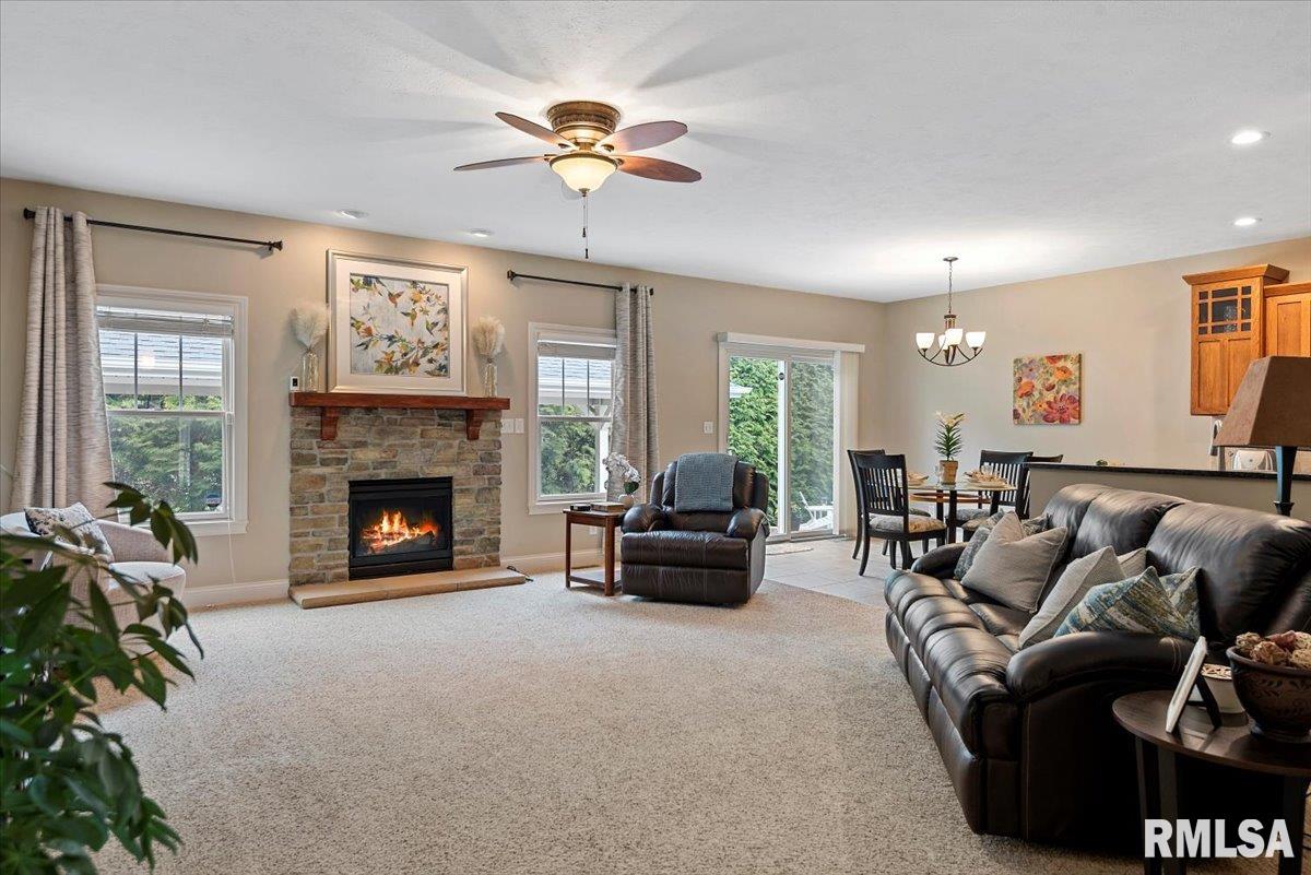 406 Sommerset Drive, Chatham, Illinois image 5