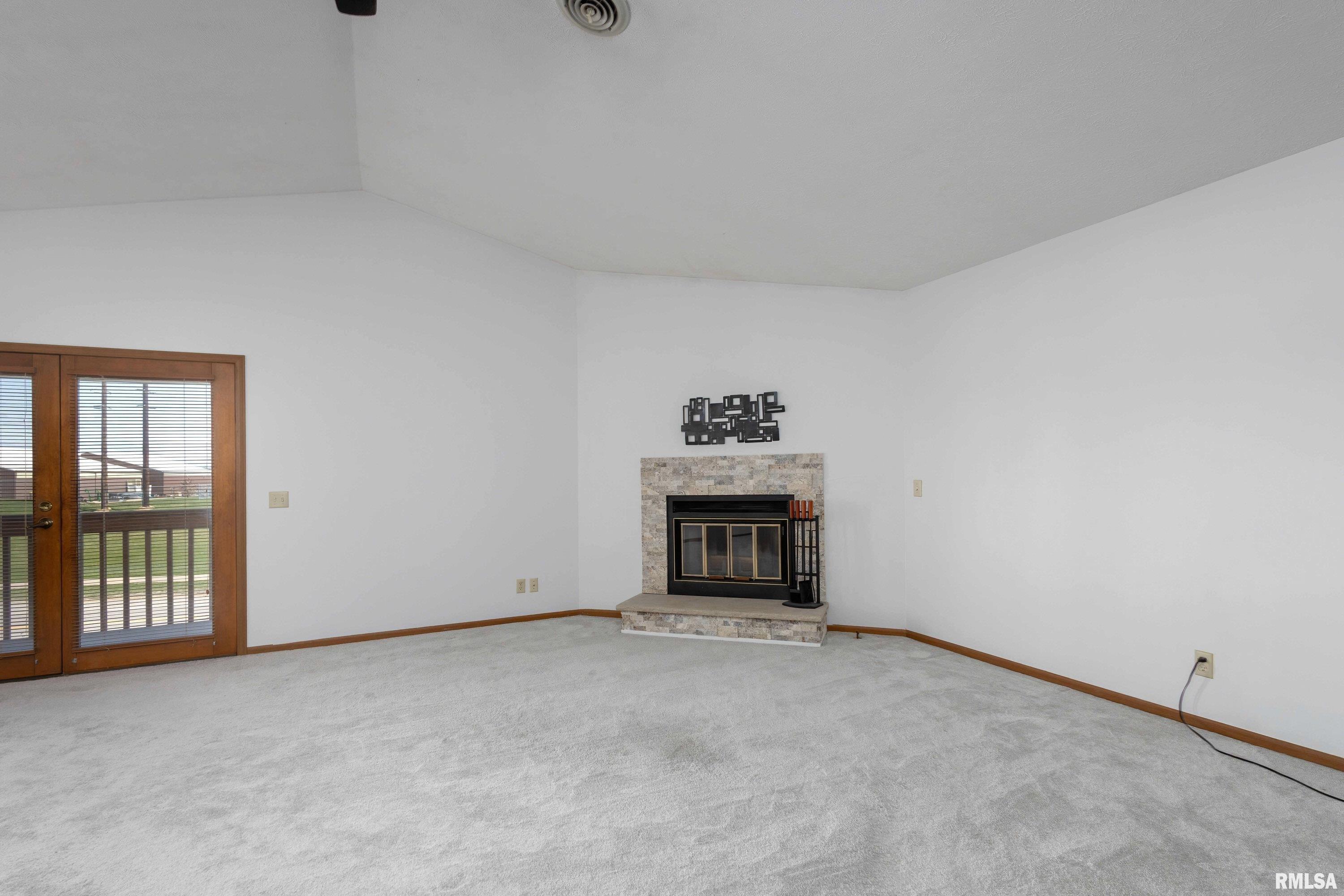 4185 Mallard Court #103, Bettendorf, Iowa image 7