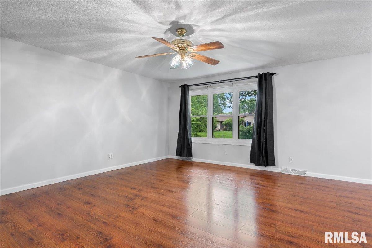 2213 Croydon Drive, Springfield, Illinois image 4