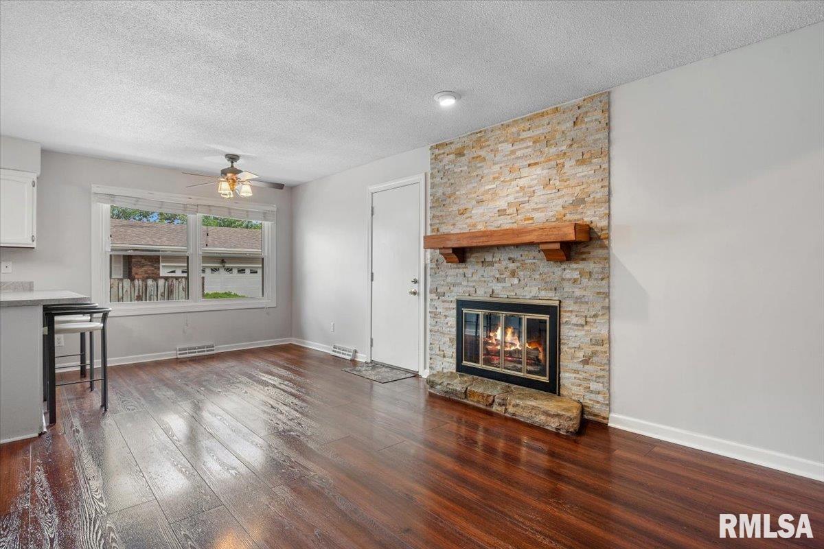 2213 Croydon Drive, Springfield, Illinois image 8