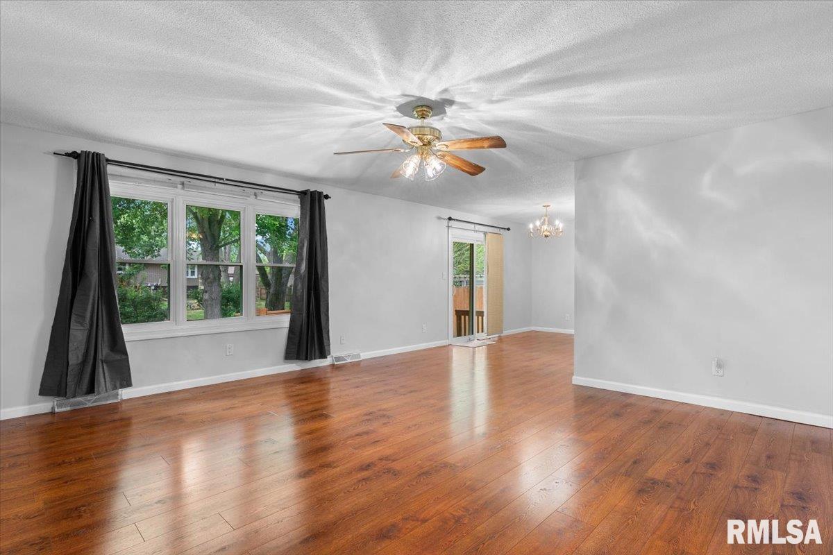 2213 Croydon Drive, Springfield, Illinois image 2