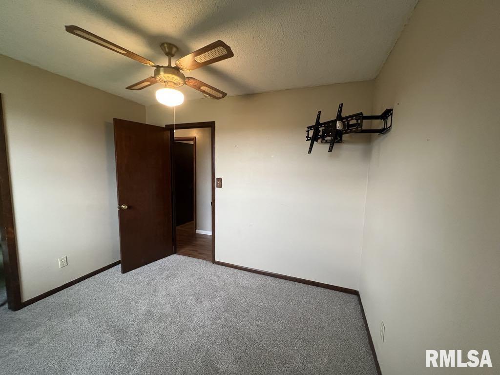 7884 E 1100th Street, Macomb, Illinois image 11