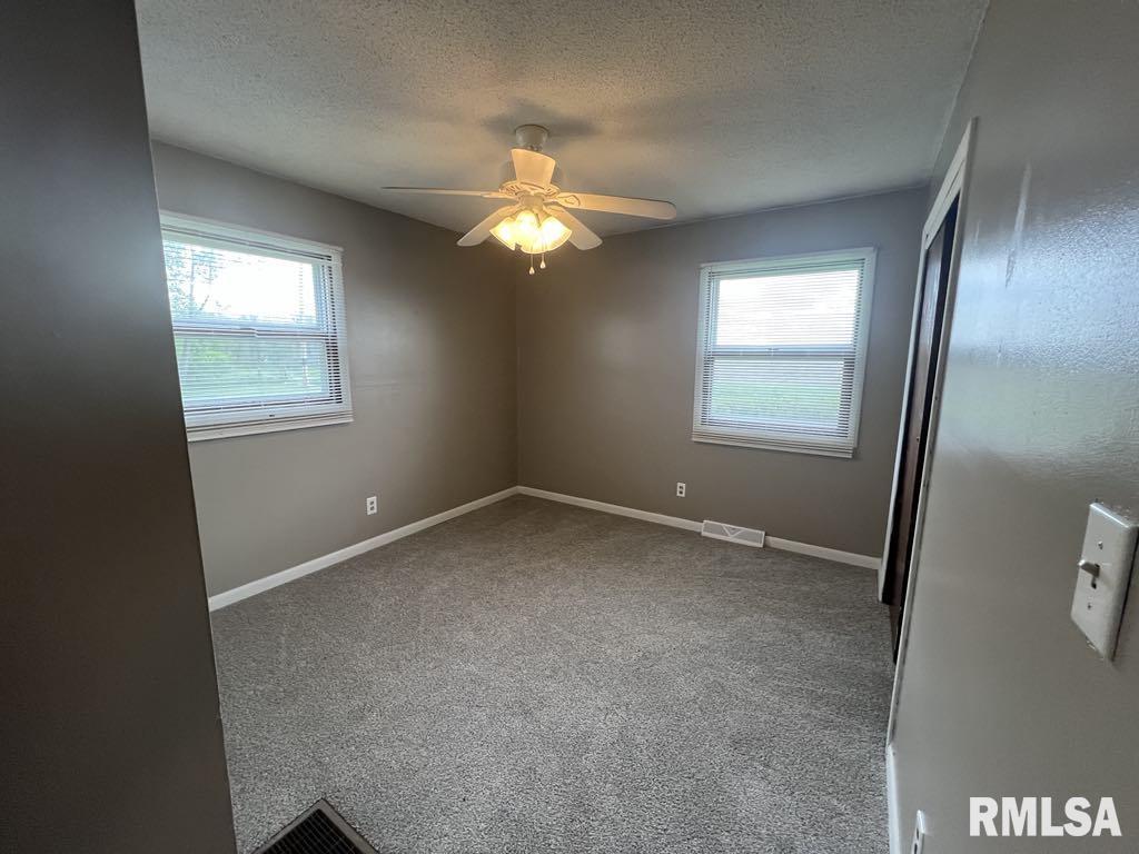 7884 E 1100th Street, Macomb, Illinois image 12